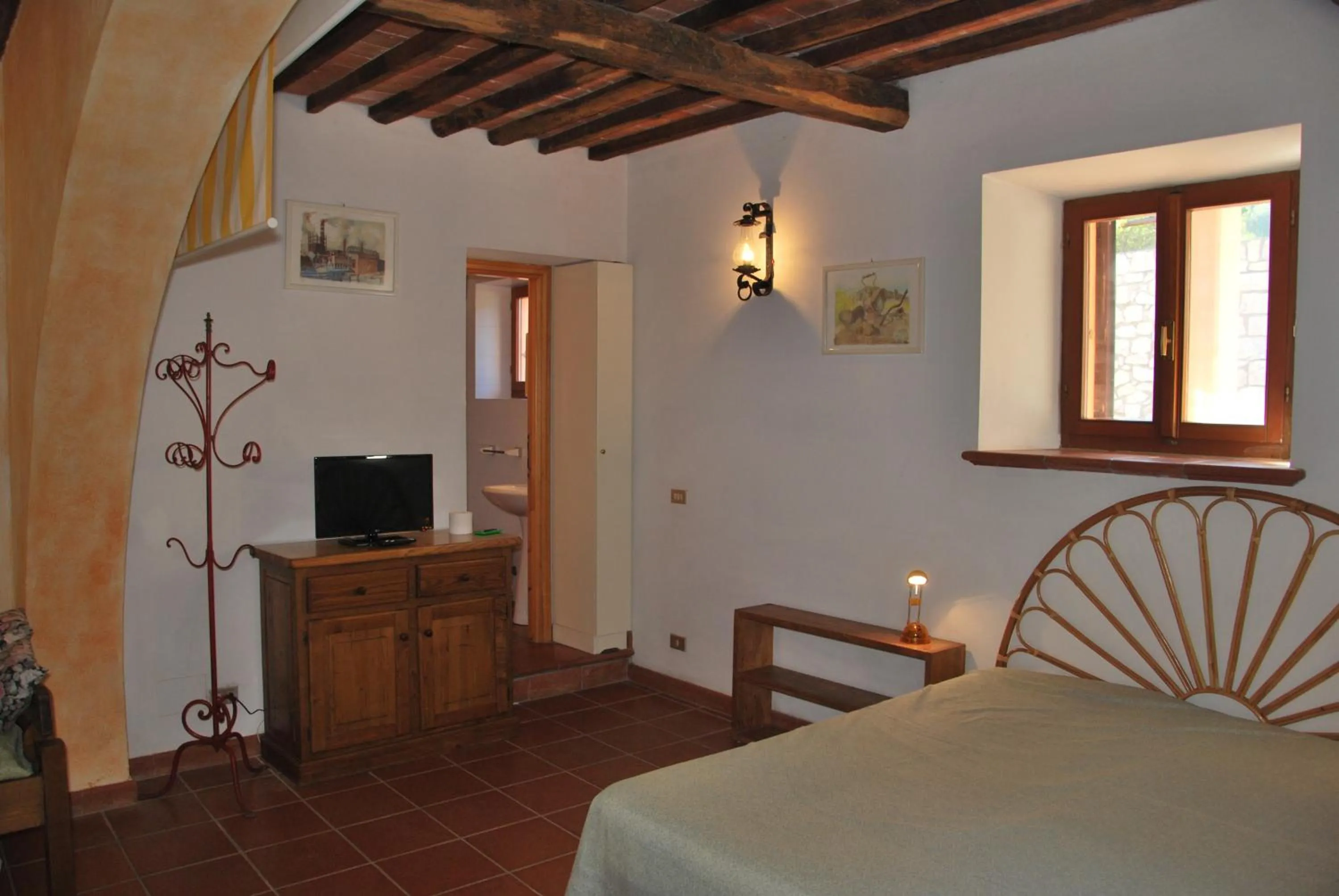 Area and facilities, Bed in Casa Rosada - Piscina, aria condizionata, terrazze e posti auto