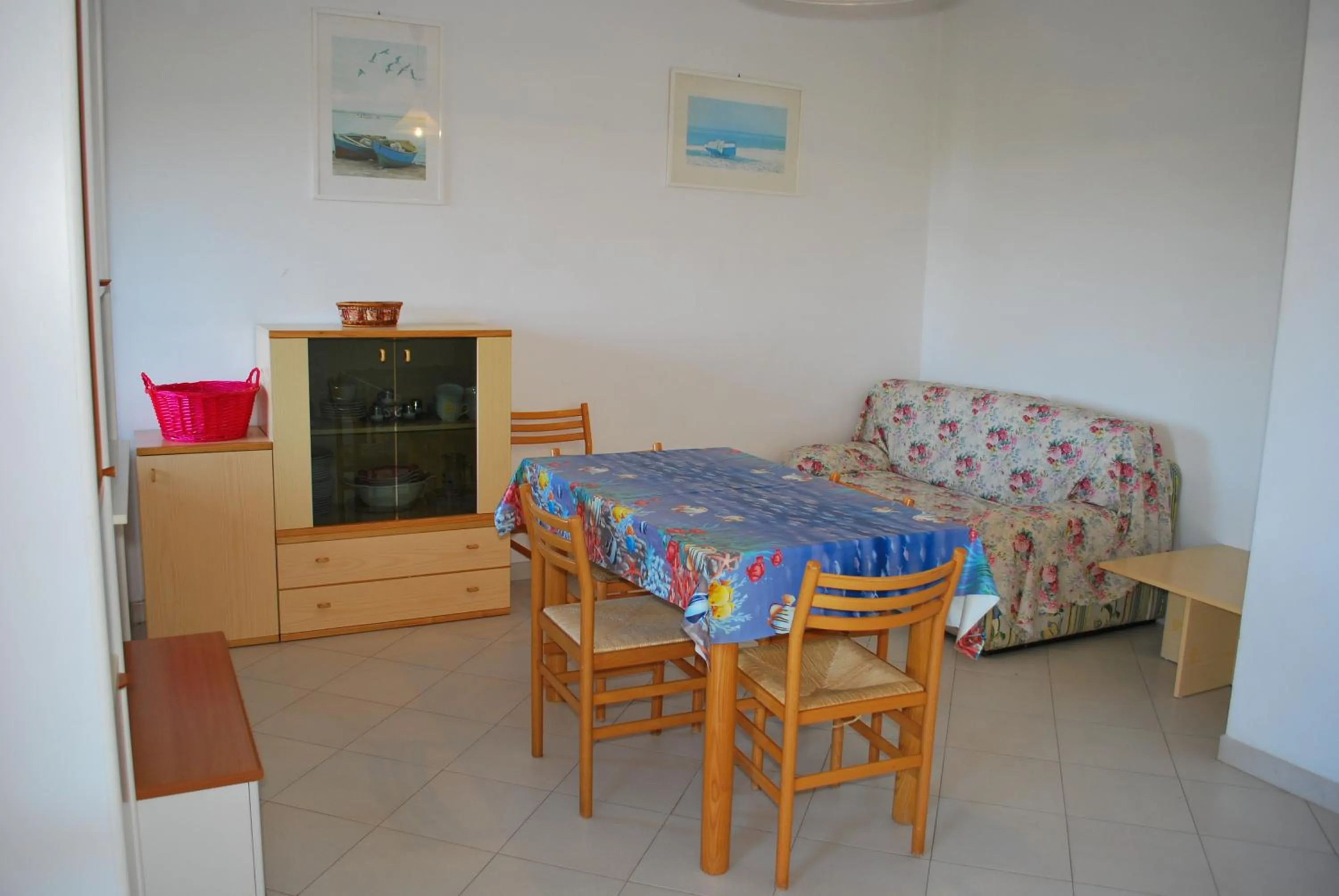 Living room in Casa Rosada - Piscina, aria condizionata, terrazze e posti auto