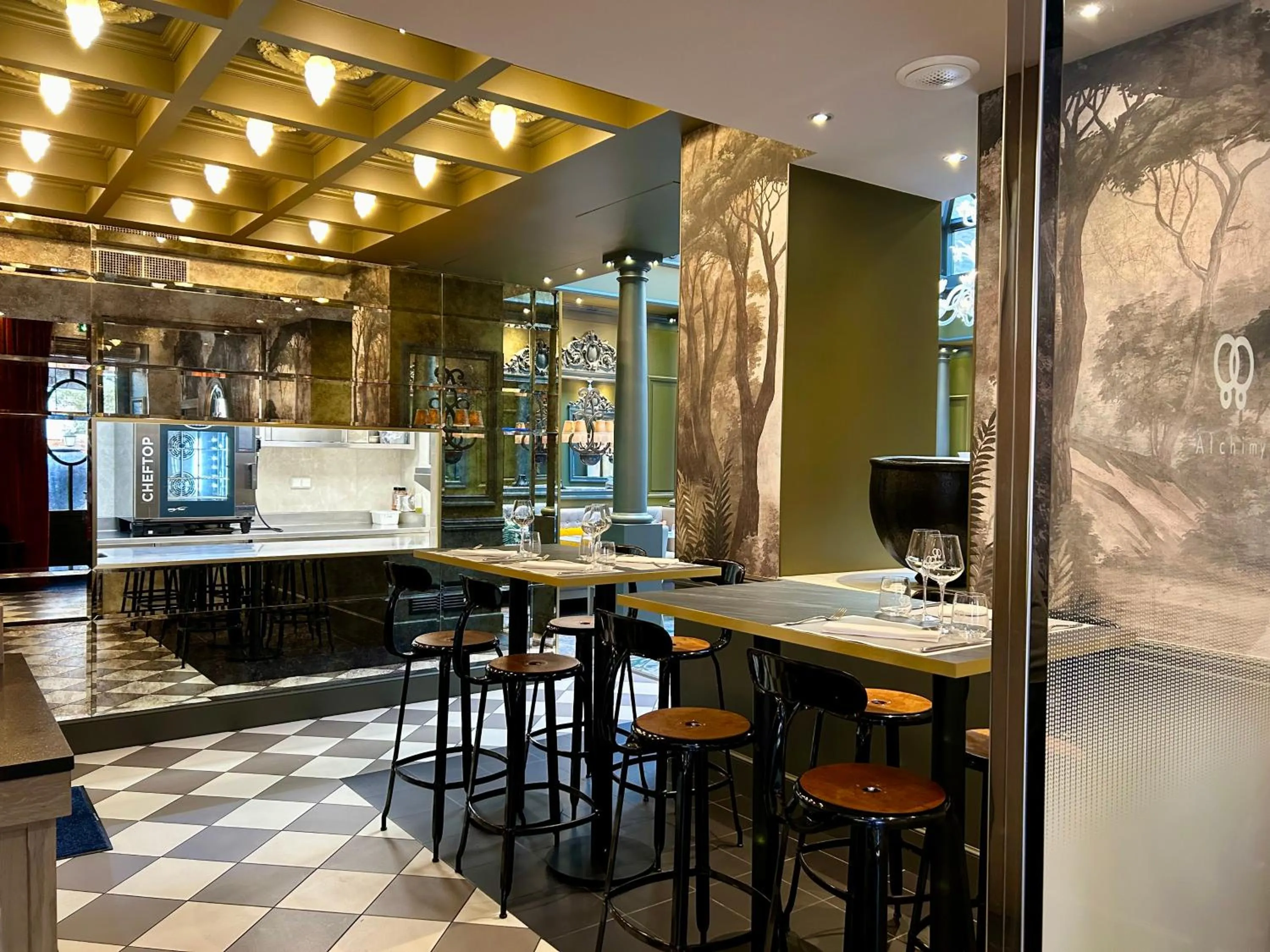 Property building in Hôtel Alchimy