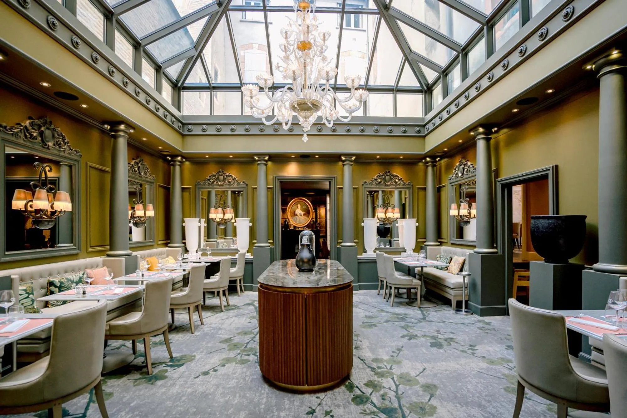 Restaurant/places to eat in Hôtel Alchimy