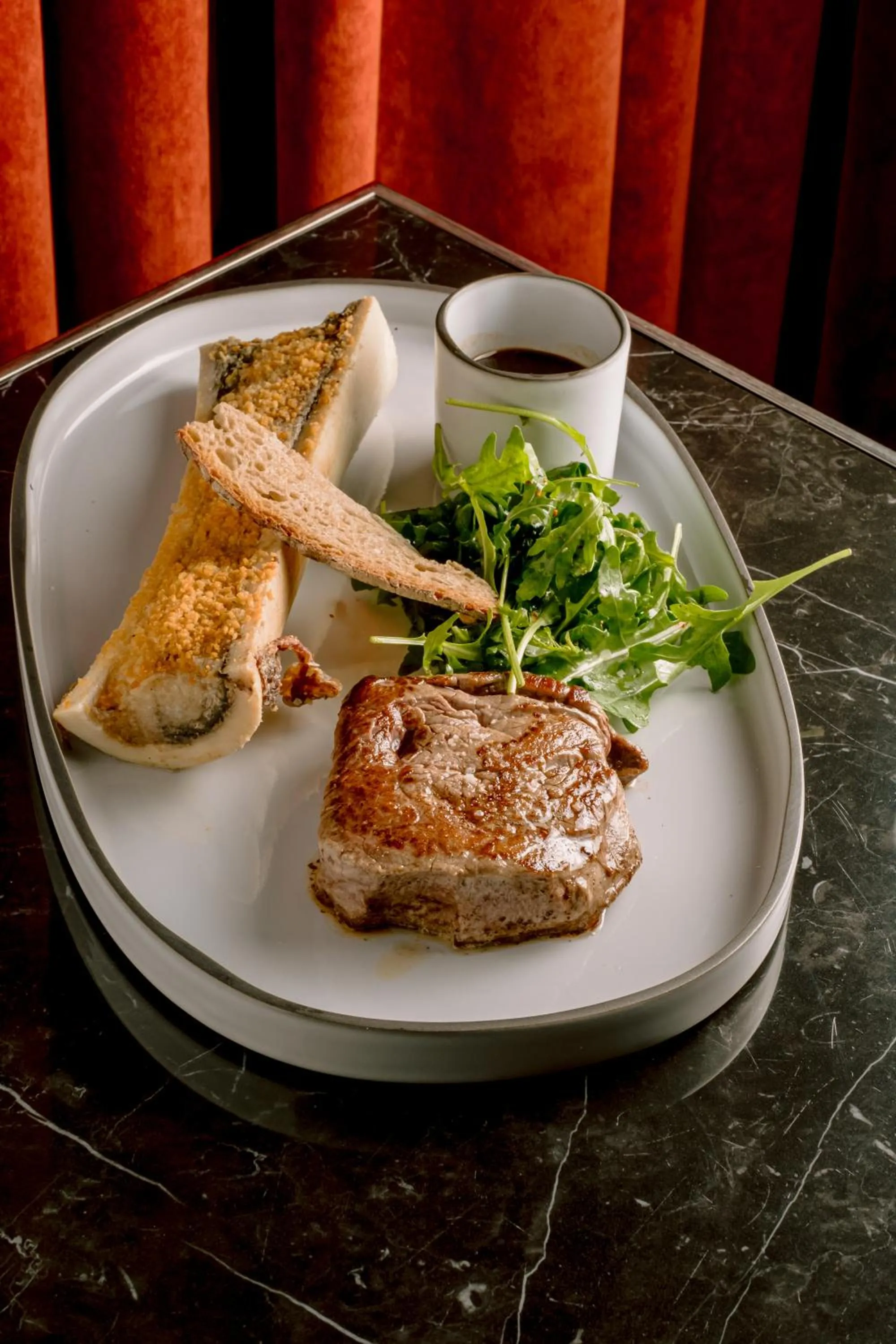 Restaurant/places to eat in Hôtel Alchimy