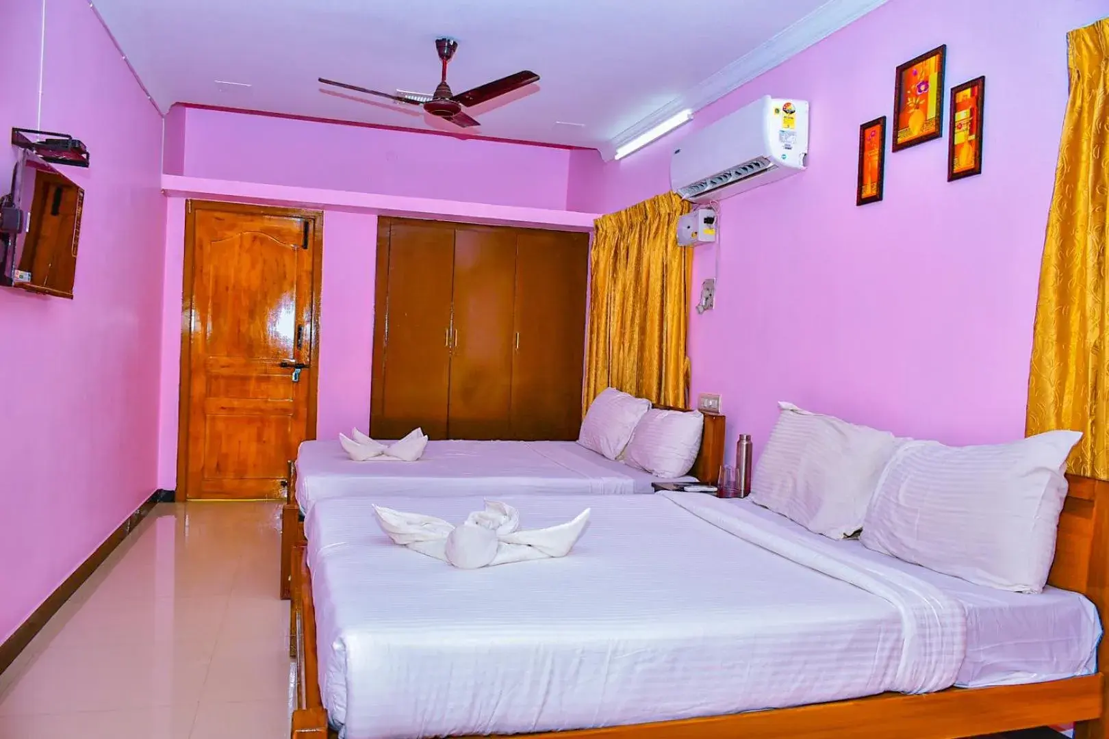 Family Room in Coral Shelters Pykara Family Room in Coral Shelters Pykara