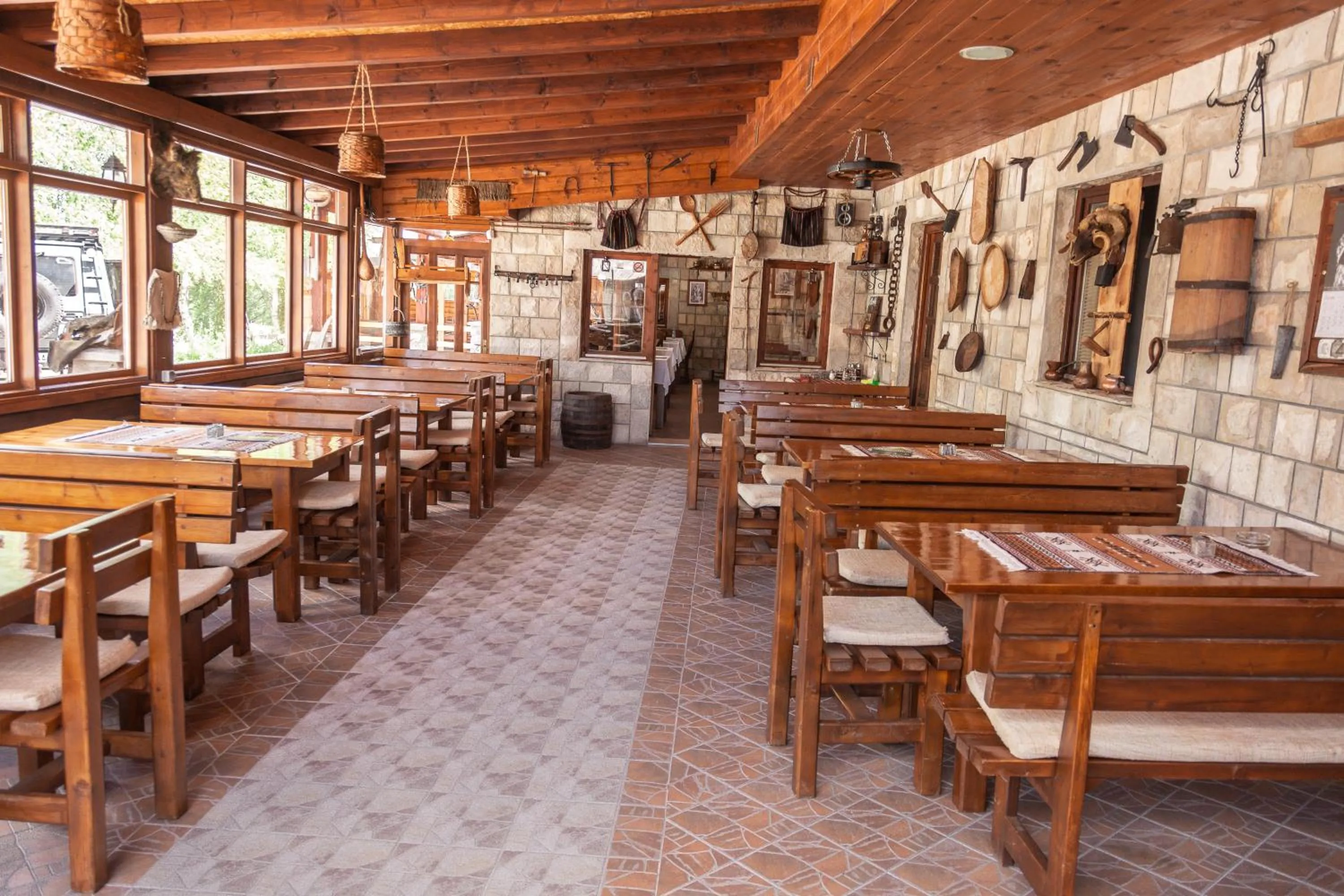 Restaurant/places to eat in Hotel Zlatni bor