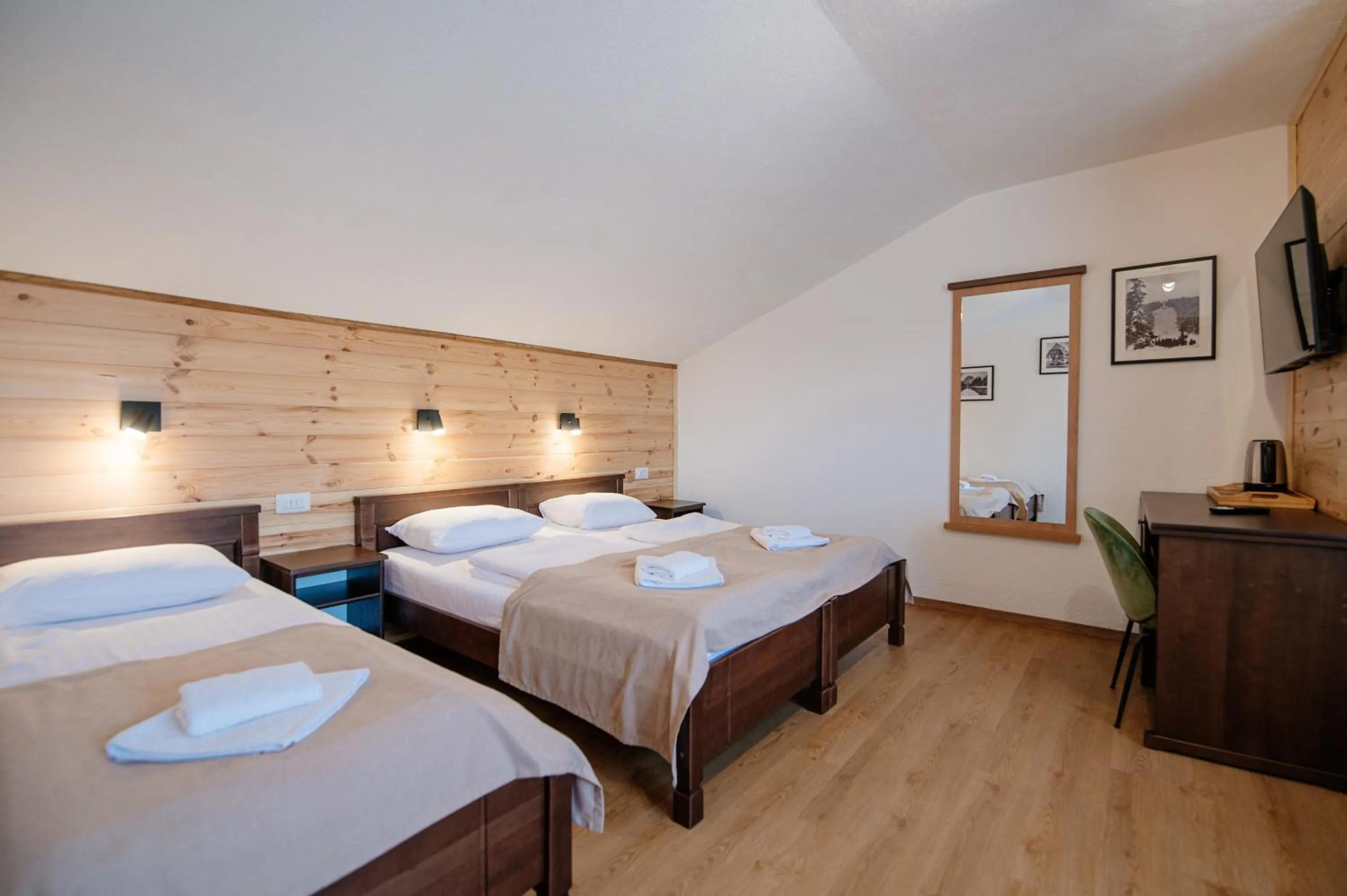 Bed in Hotel Zlatni bor