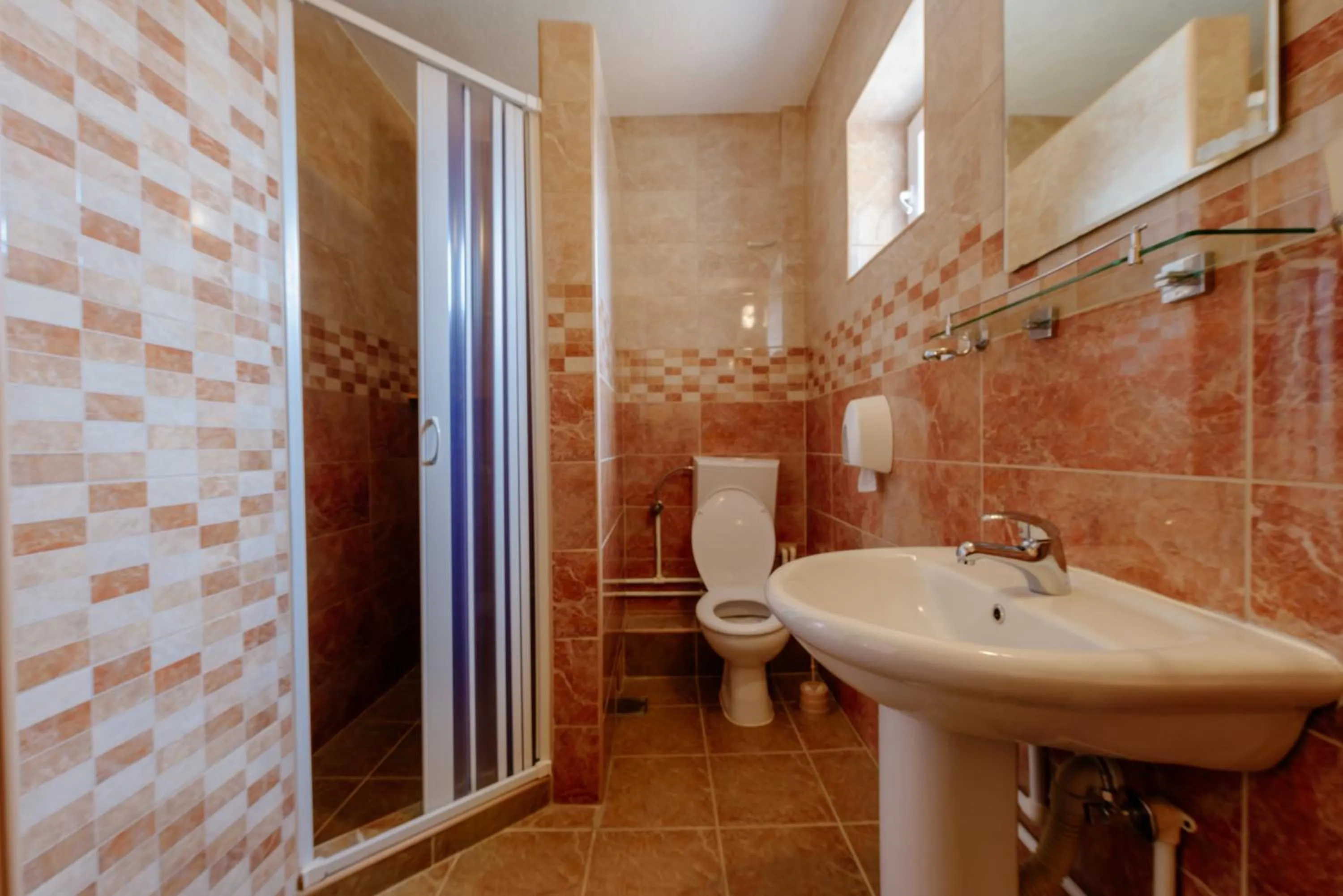 Shower in Hotel Zlatni bor
