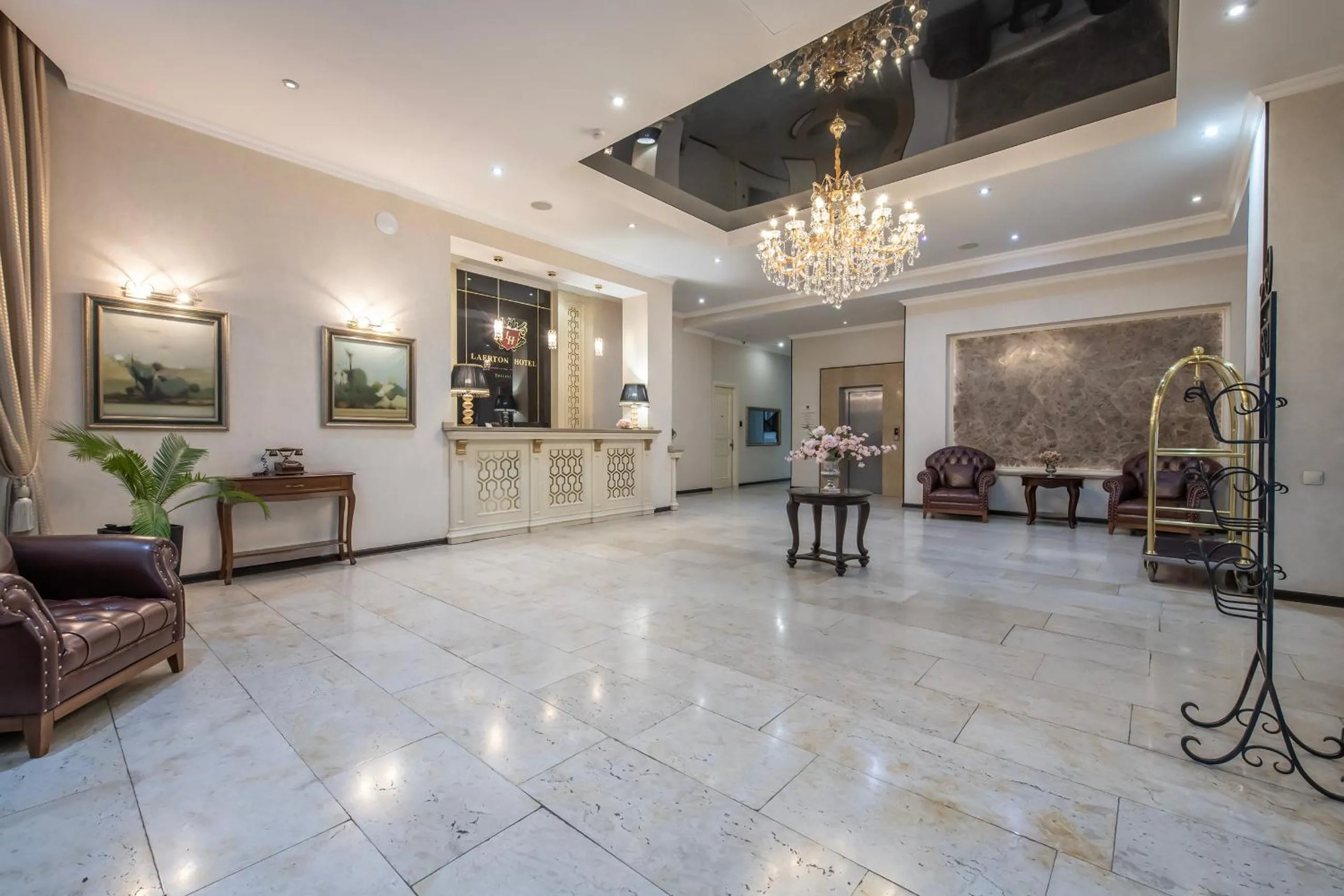 Lobby or reception in Tbilisi Laerton Hotel