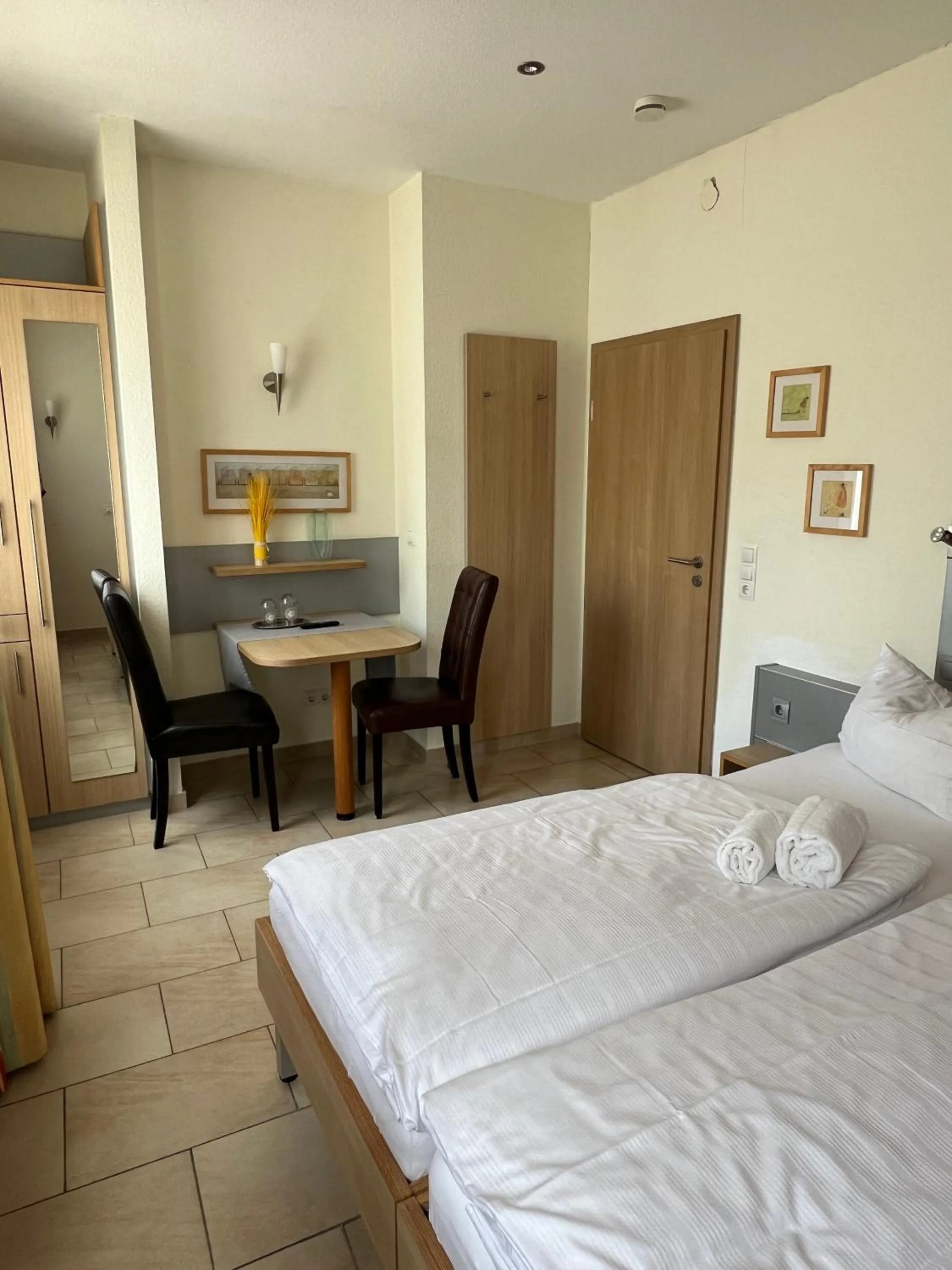 Bed in Hotel Pfälzer Hof