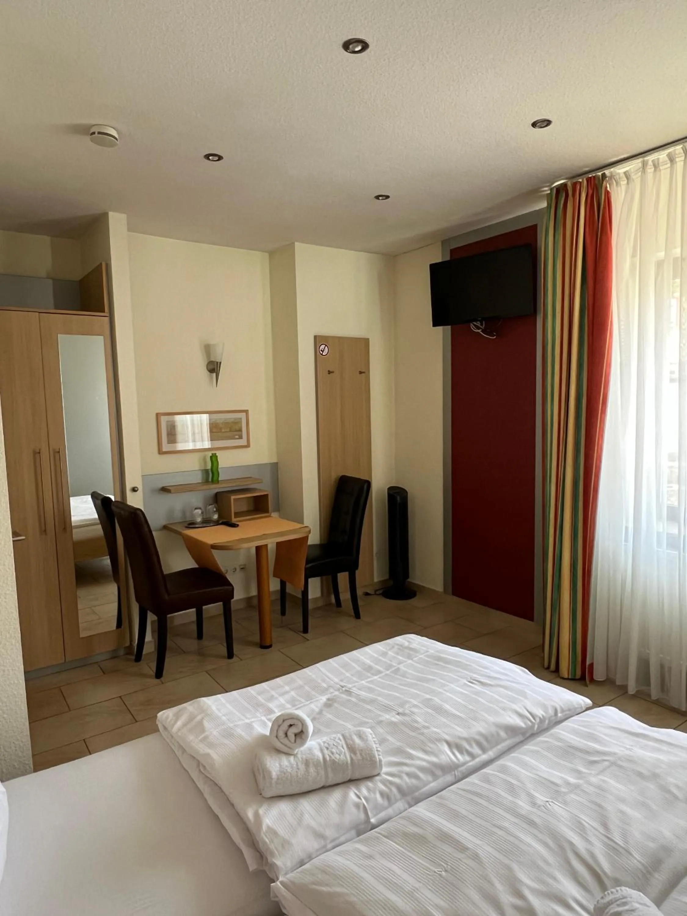 Bed in Hotel Pfälzer Hof