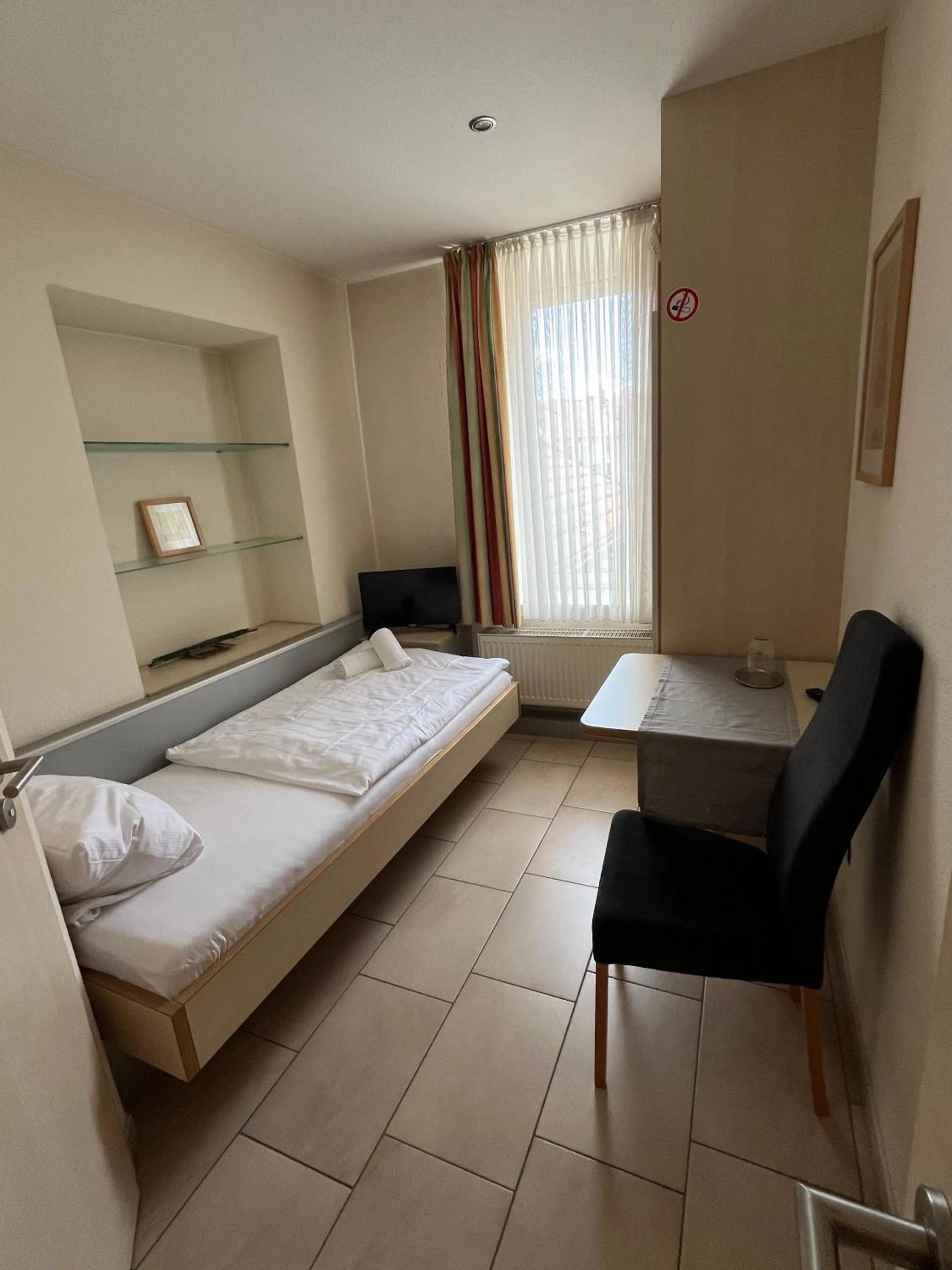 Bed in Hotel Pfälzer Hof