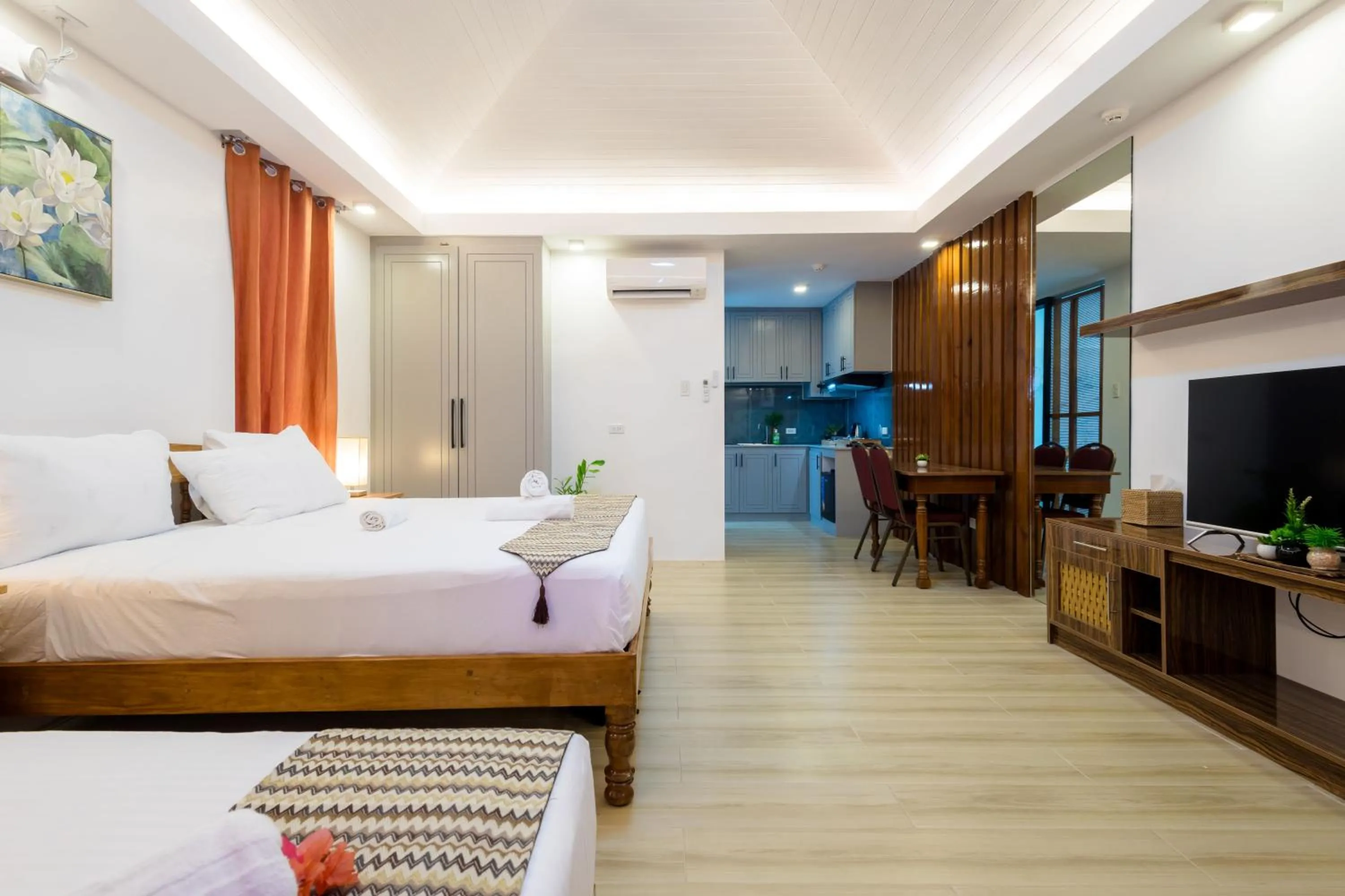 View (from property/room), Bed in E L Westensee Resort