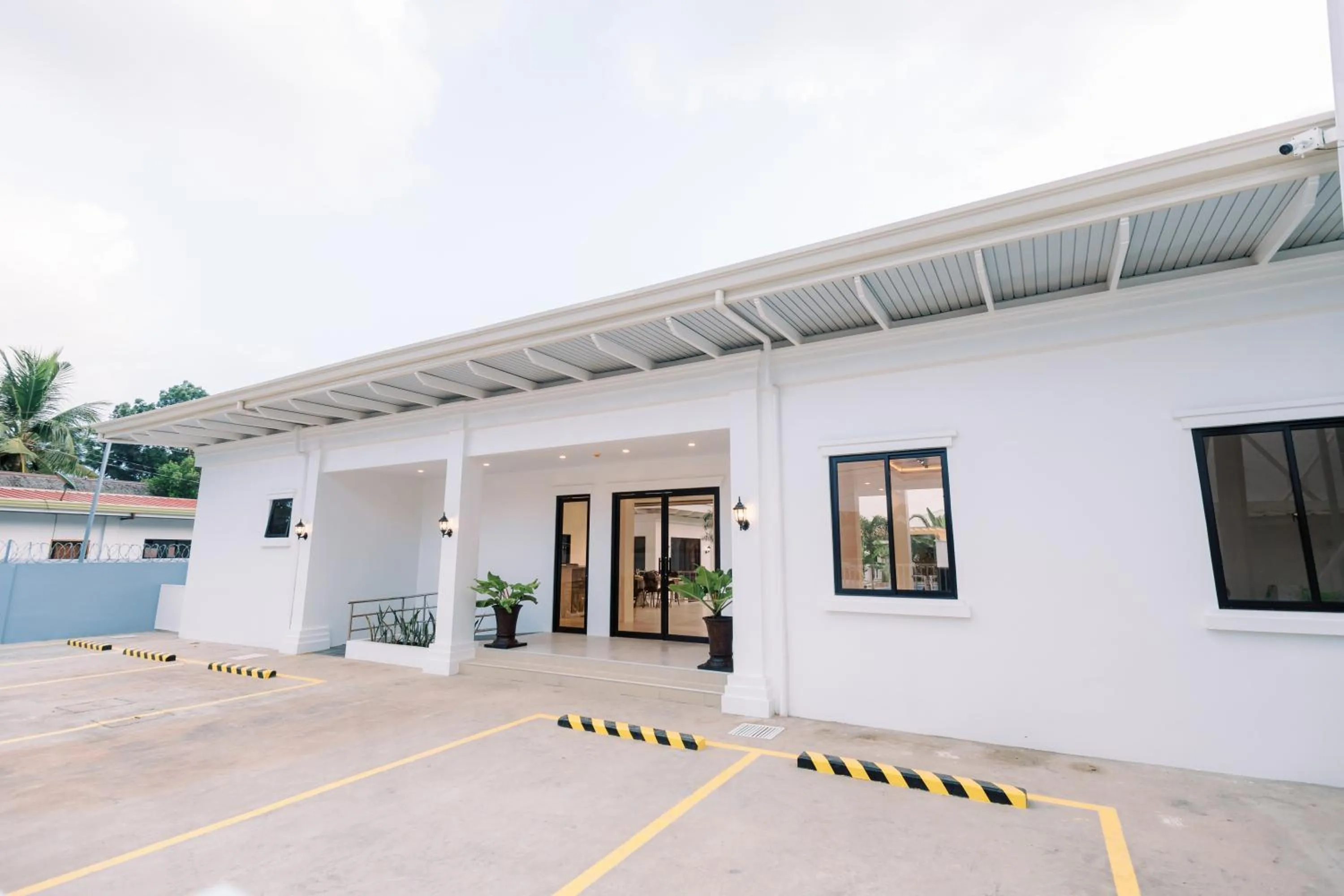 Parking in E L Westensee Resort