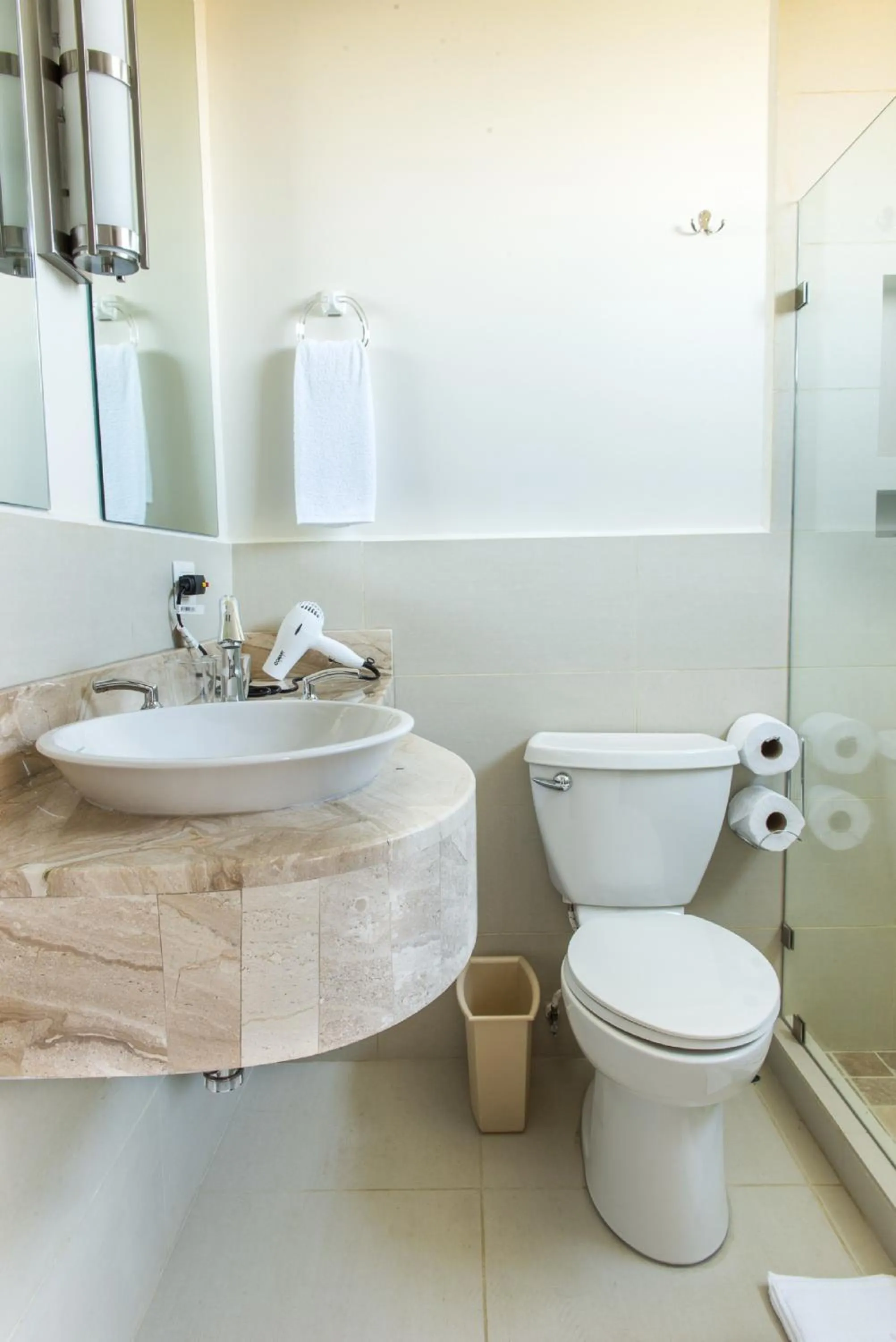 Bathroom in Hotel Latitud 15