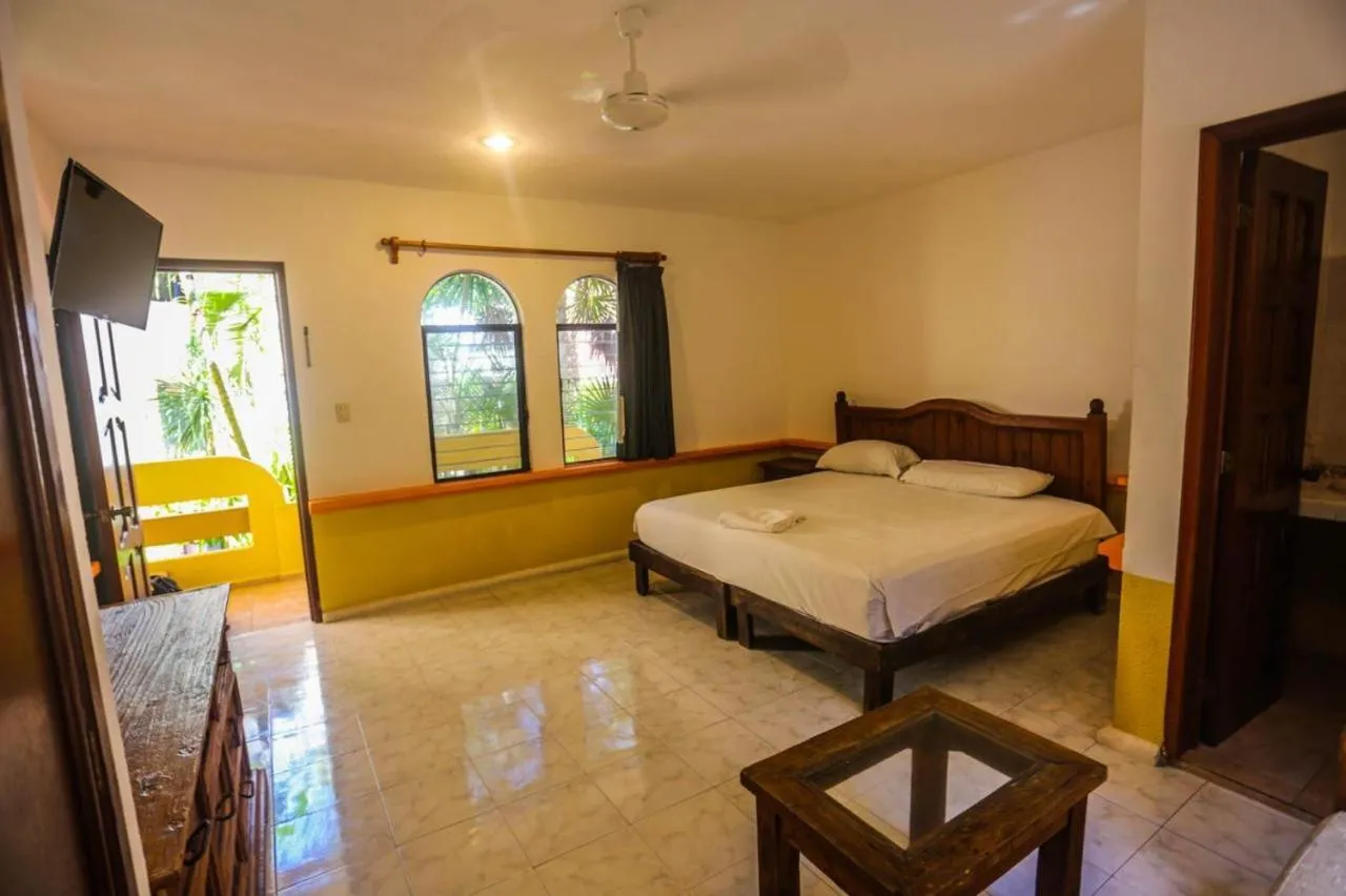 Hotel Vista Caribe 5ta Av a 5 Pasos de la Playa