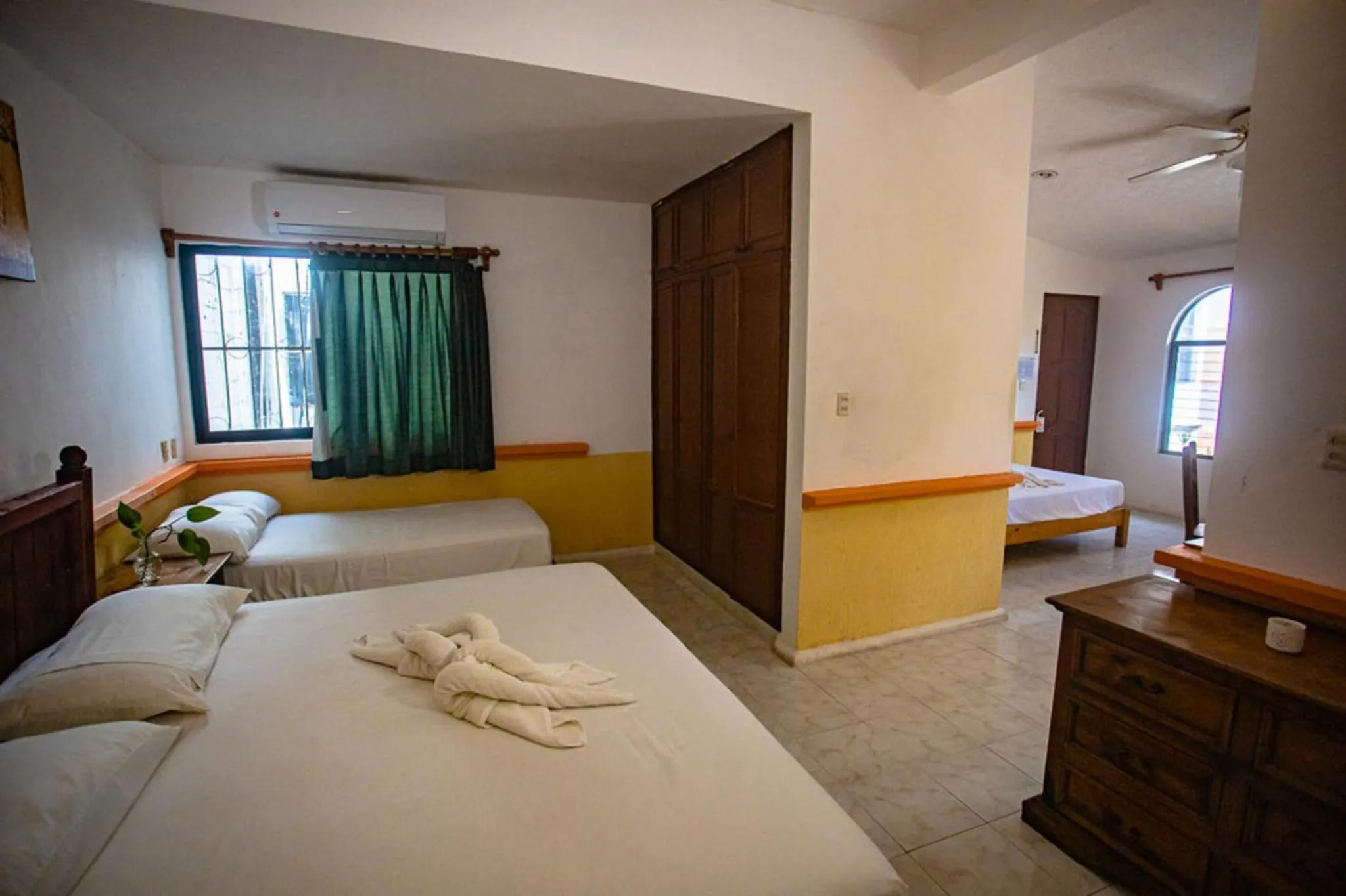 Bed in Hotel Vista Caribe 5ta Av a 5 Pasos de la Playa