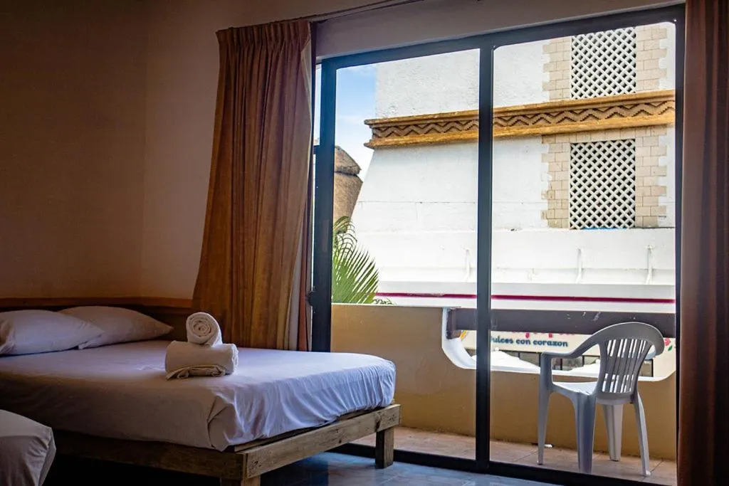 Hotel Vista Caribe 5ta Av a 5 Pasos de la Playa