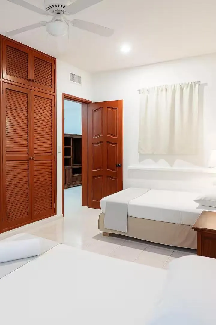 Hotel Vista Caribe 5ta Av a 5 Pasos de la Playa