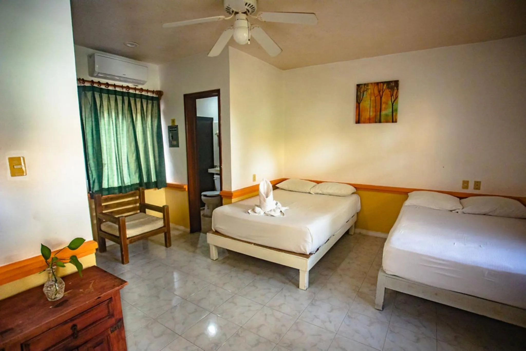 Bed in Hotel Vista Caribe 5ta Av a 5 Pasos de la Playa