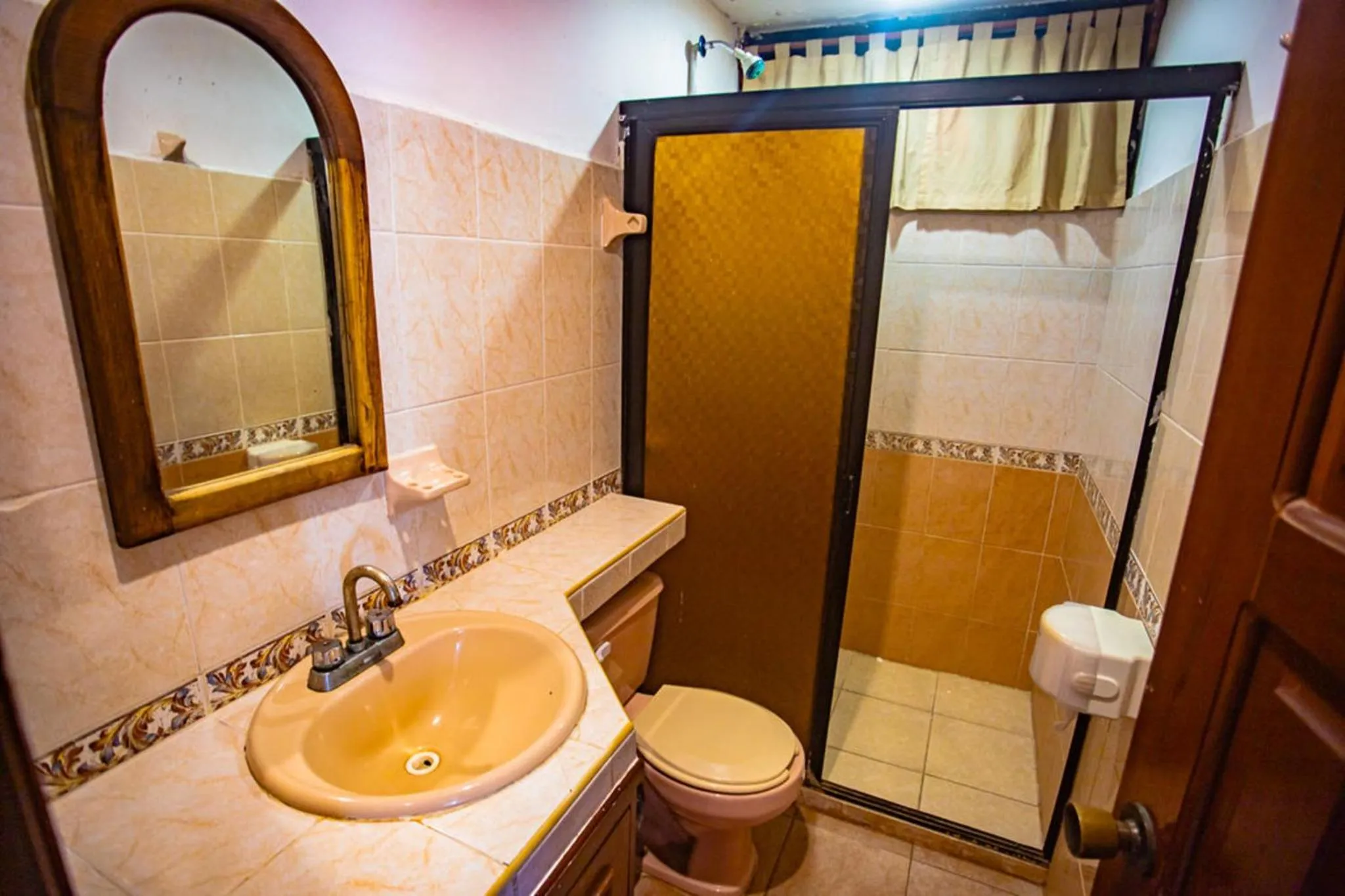 Shower in Hotel Vista Caribe 5ta Av a 5 Pasos de la Playa