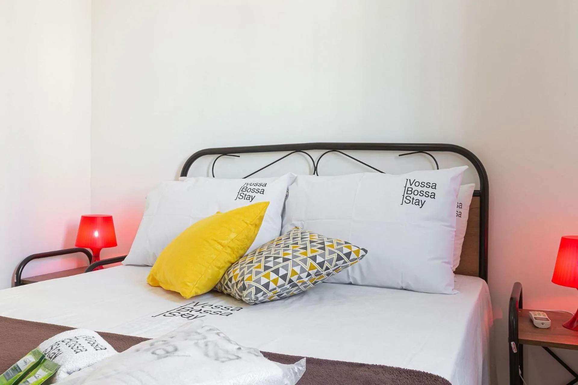 Bed in Vossa Bossa Pinheiros Style