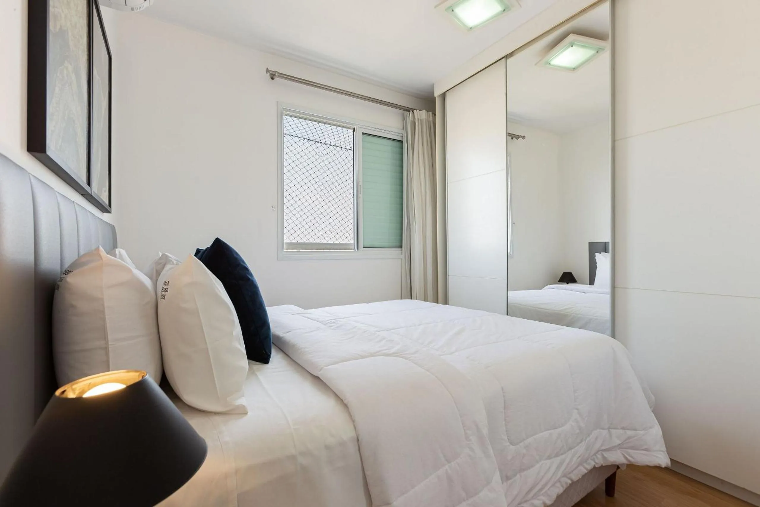 Bed in Vossa Bossa Pinheiros Style