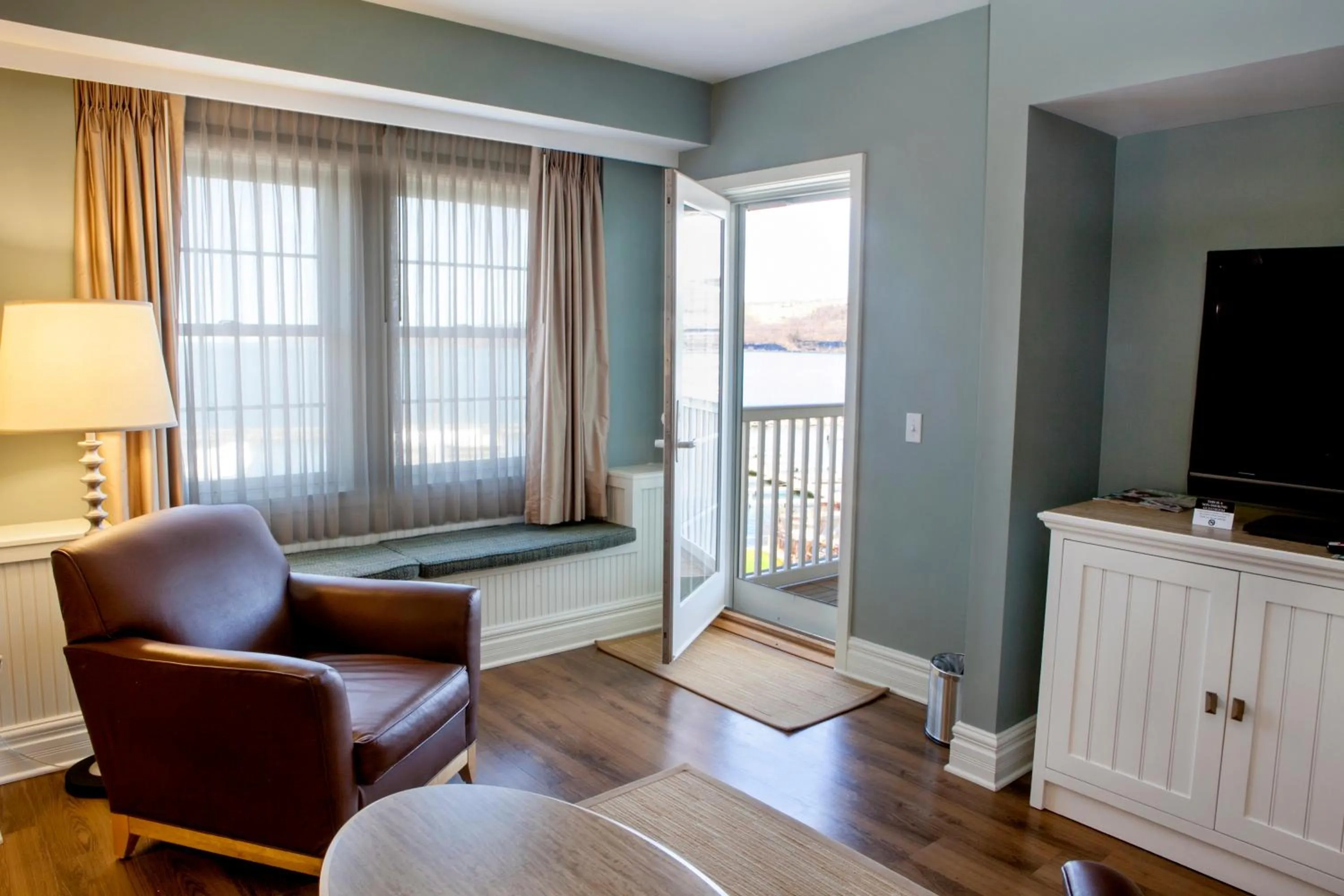 Bedroom in Watkins Glen Harbor Hotel