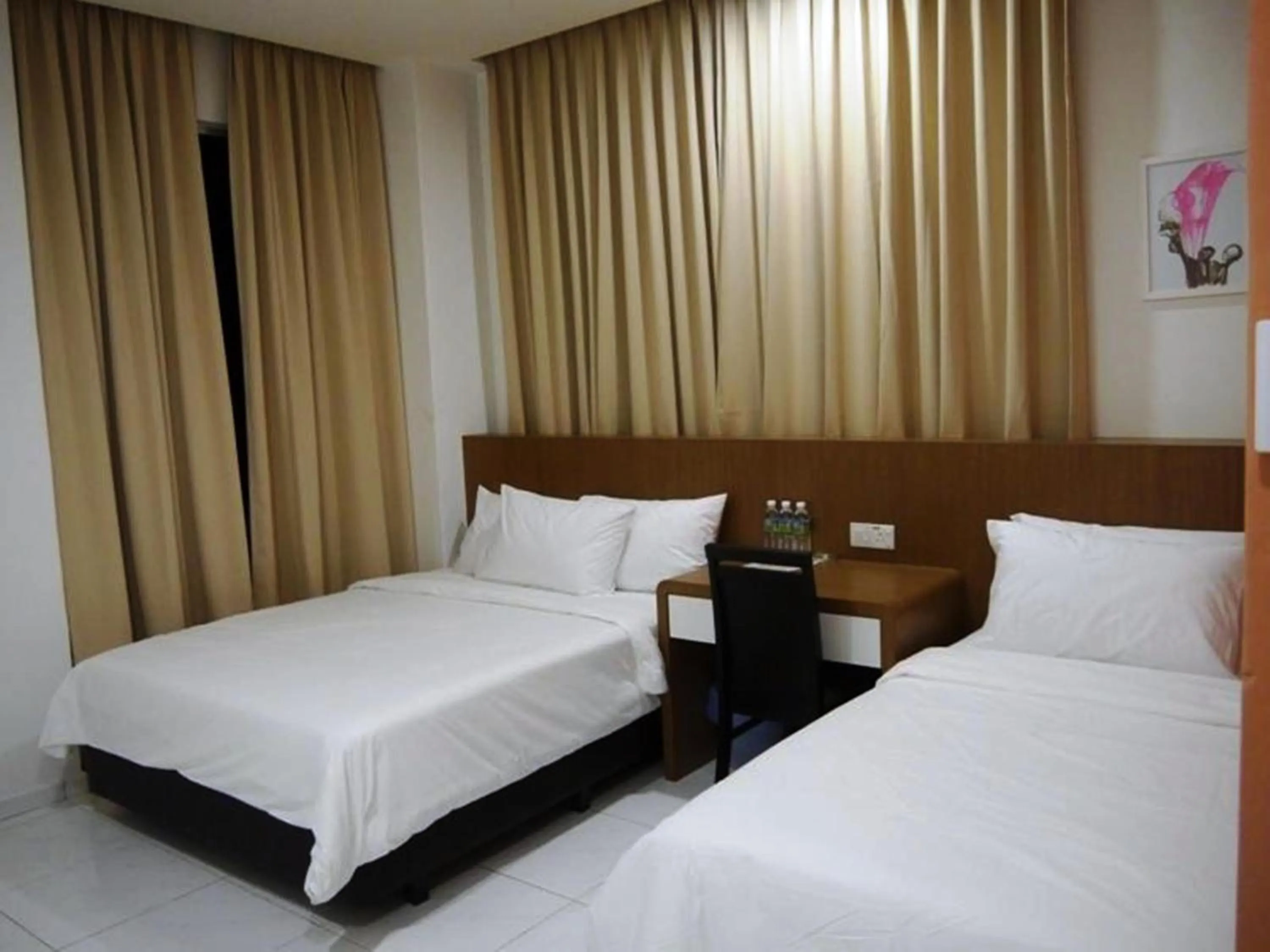 Bedroom, Bed in Hotel Wawasan