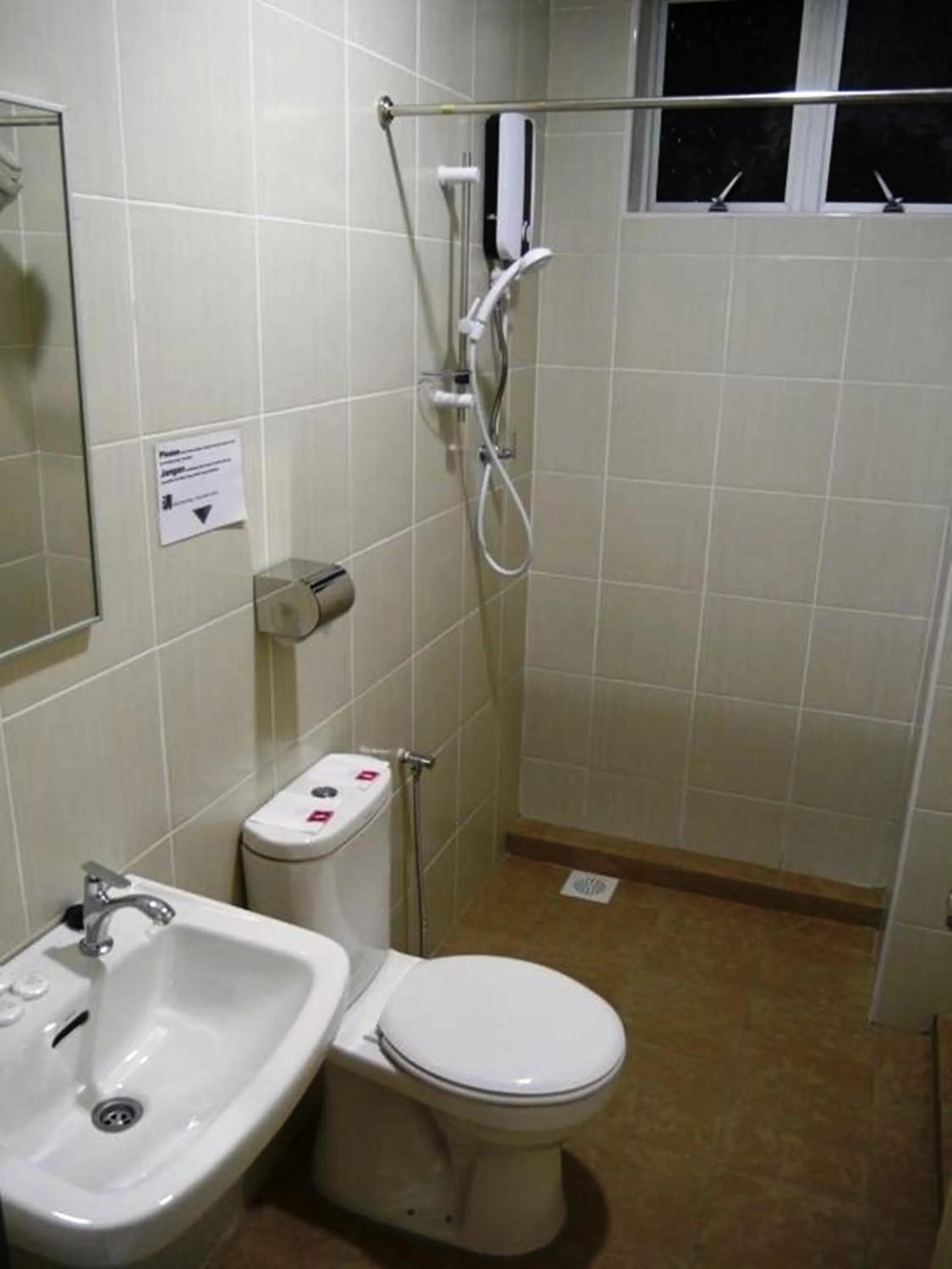 Bathroom in Hotel Wawasan