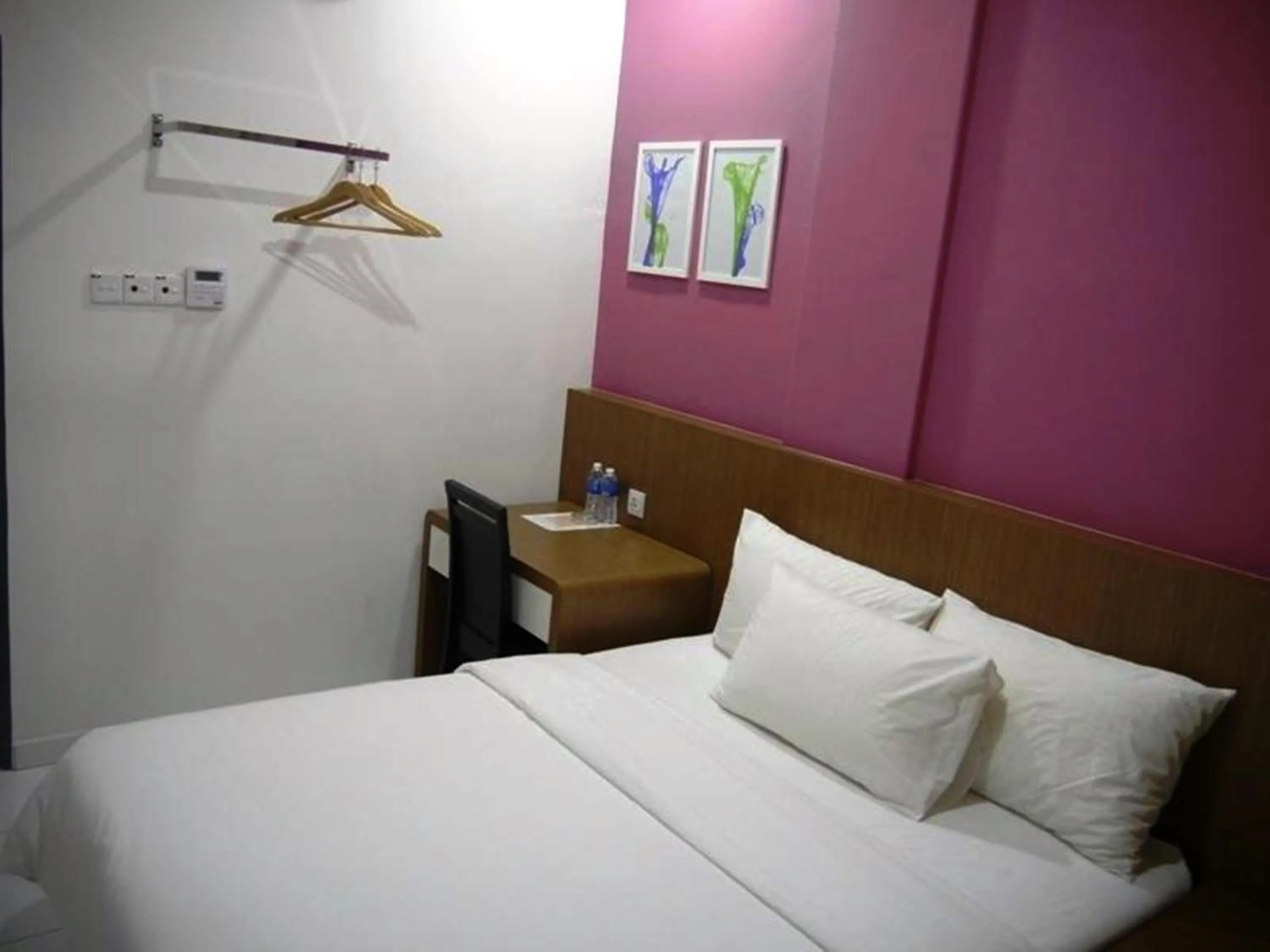 Bedroom, Bed in Hotel Wawasan