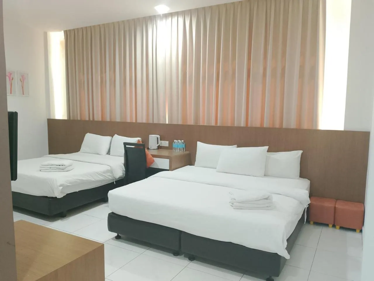 Bed in Hotel Wawasan