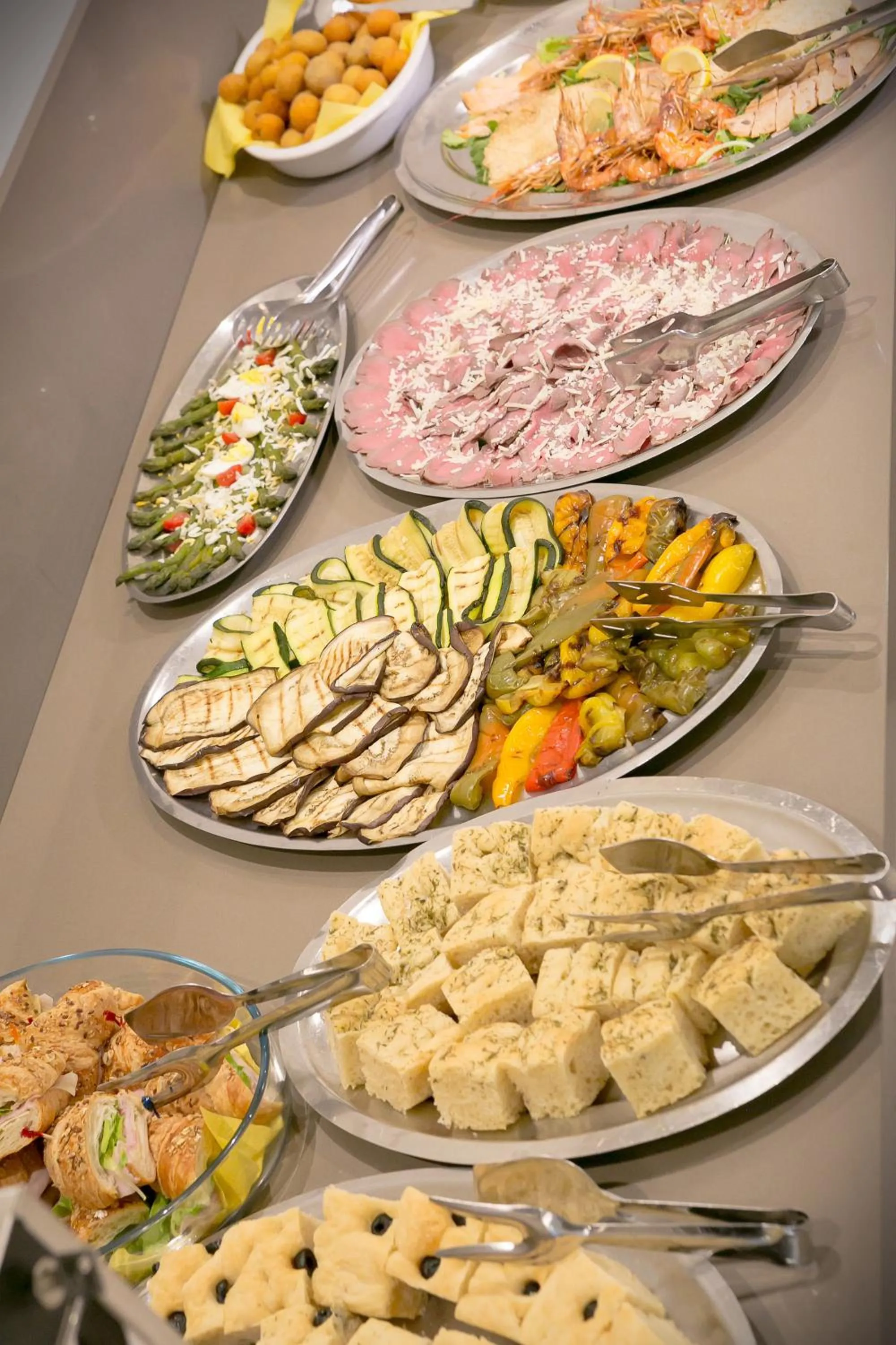 Food in Hotel Montreal