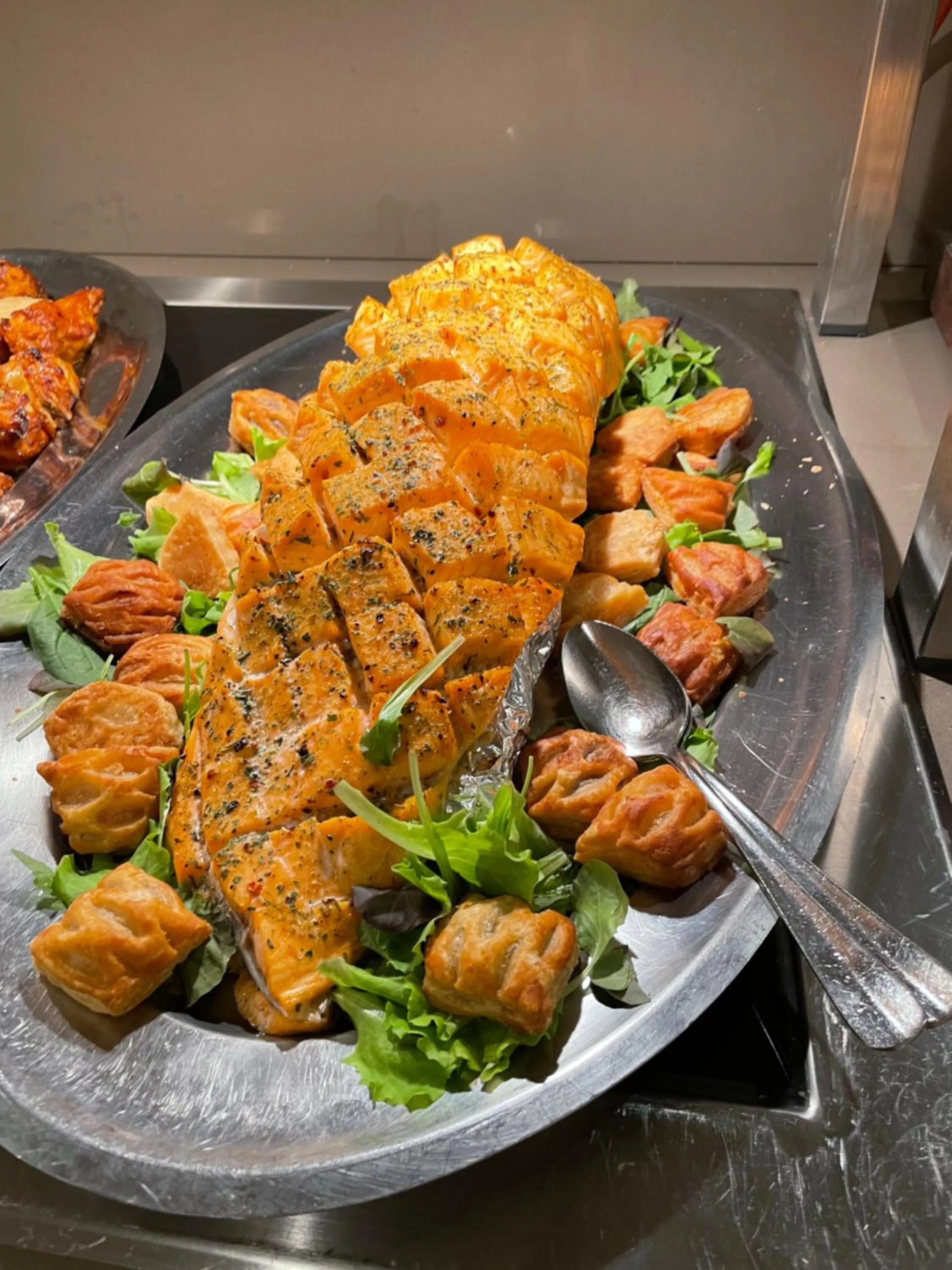 Restaurant/places to eat in Hotel Montreal