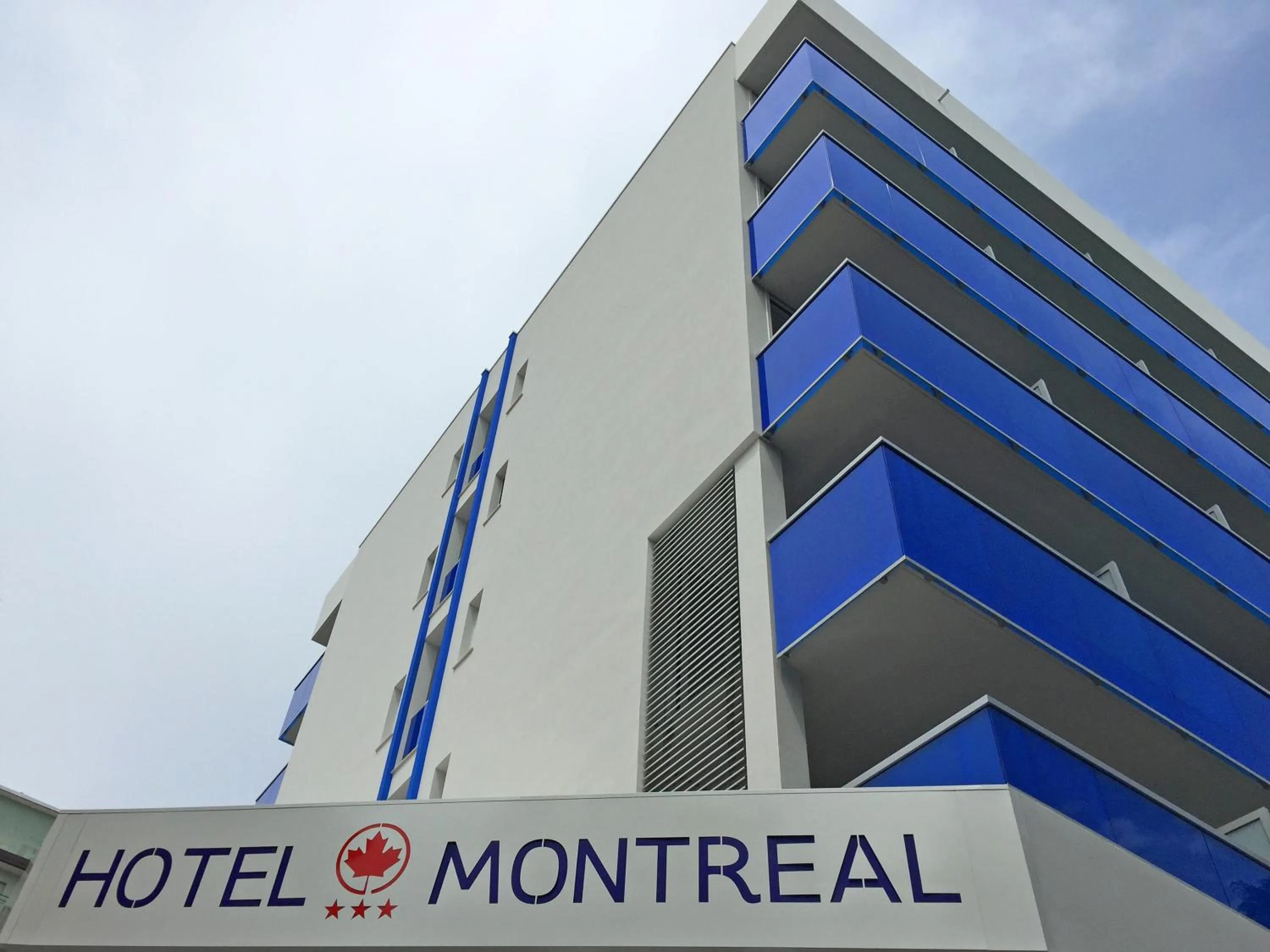 Property building in Hotel Montreal