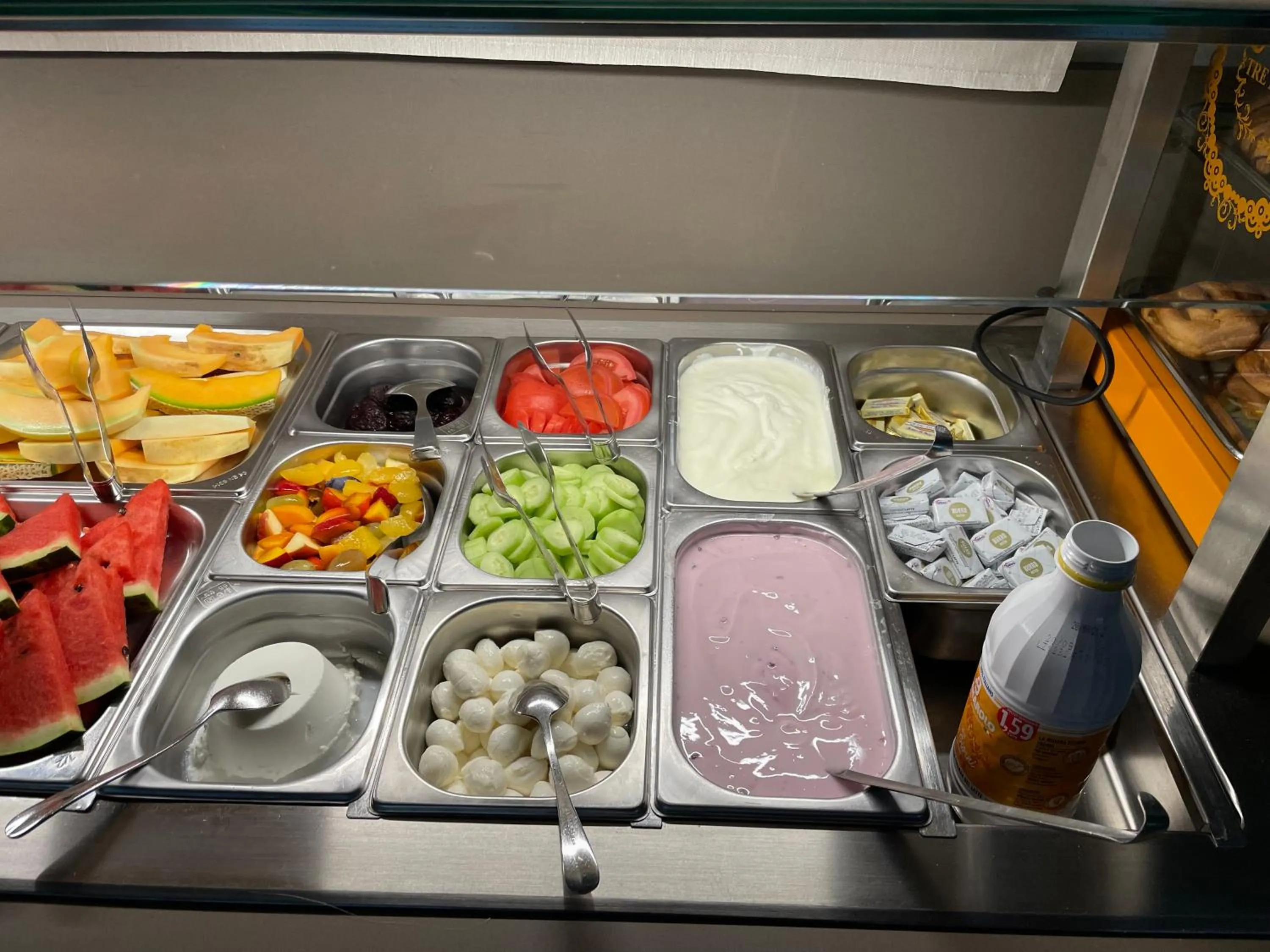 Food in Hotel Montreal