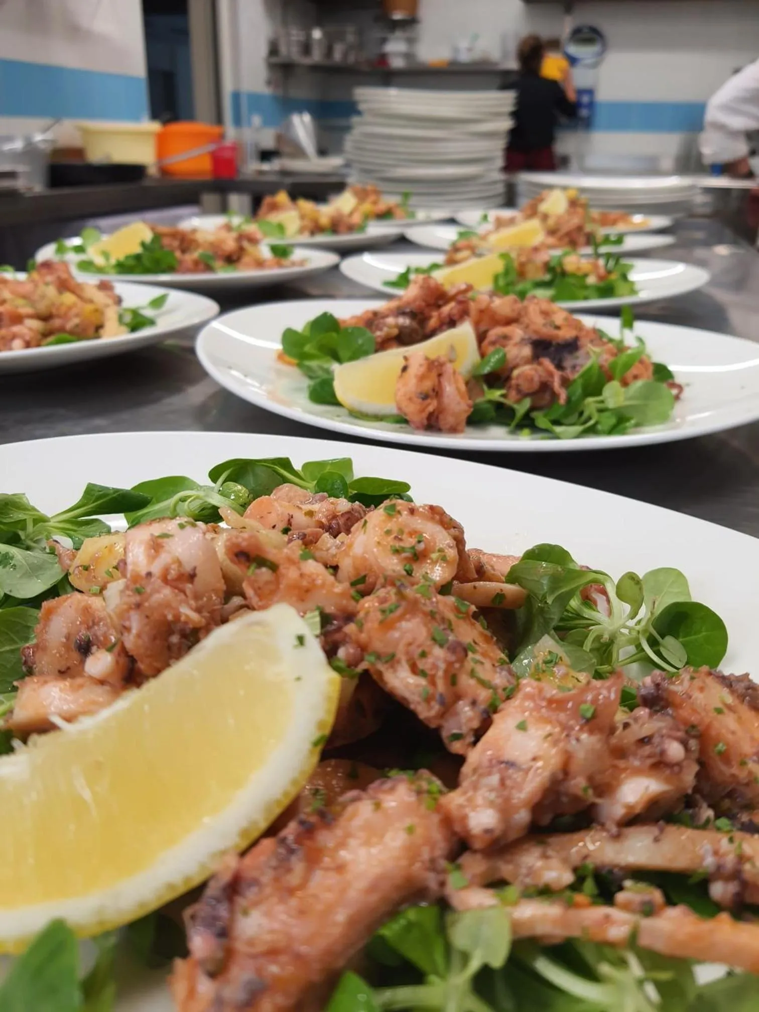 Restaurant/places to eat in Hotel Montreal