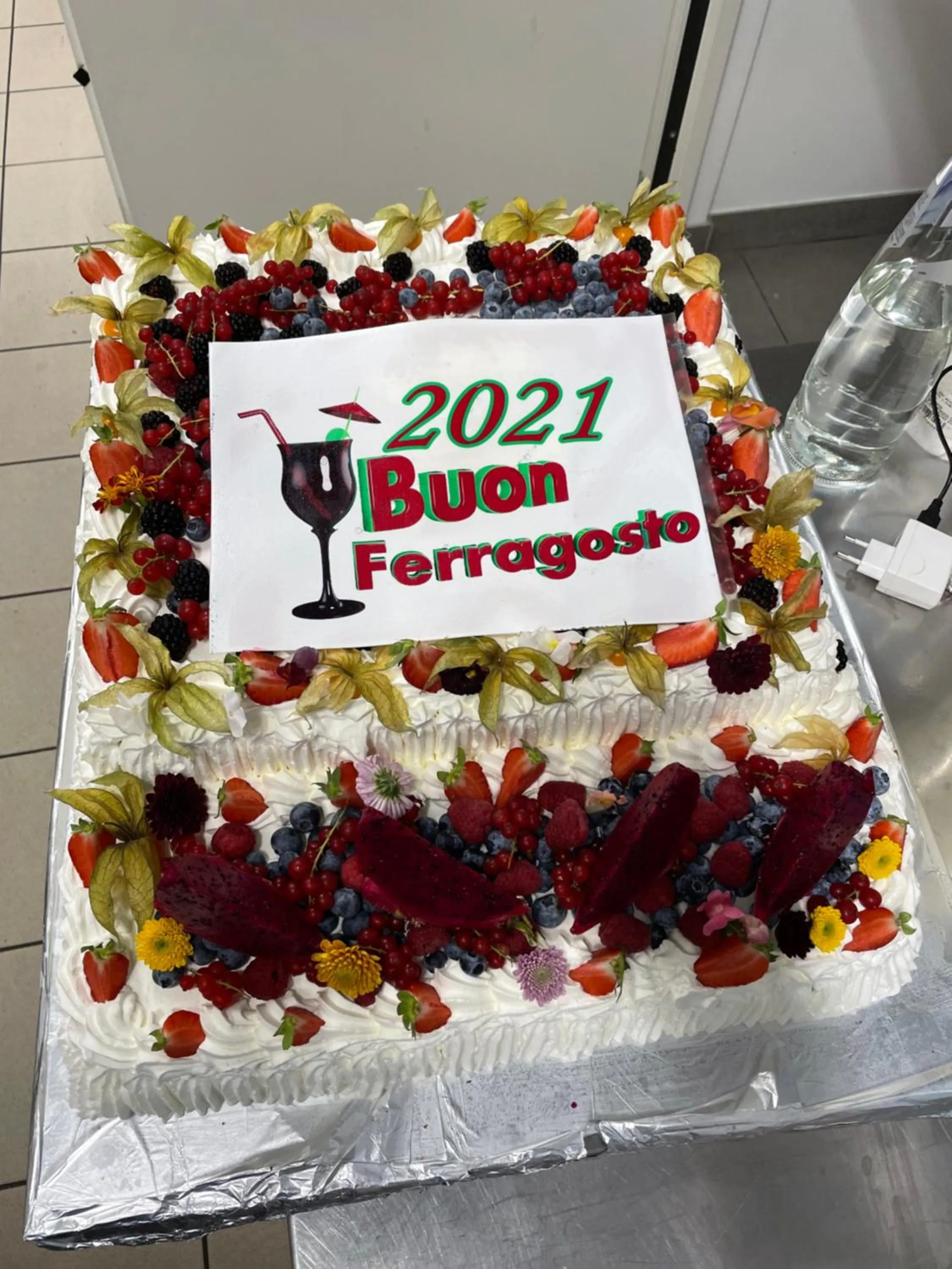 Restaurant/places to eat in Hotel Montreal