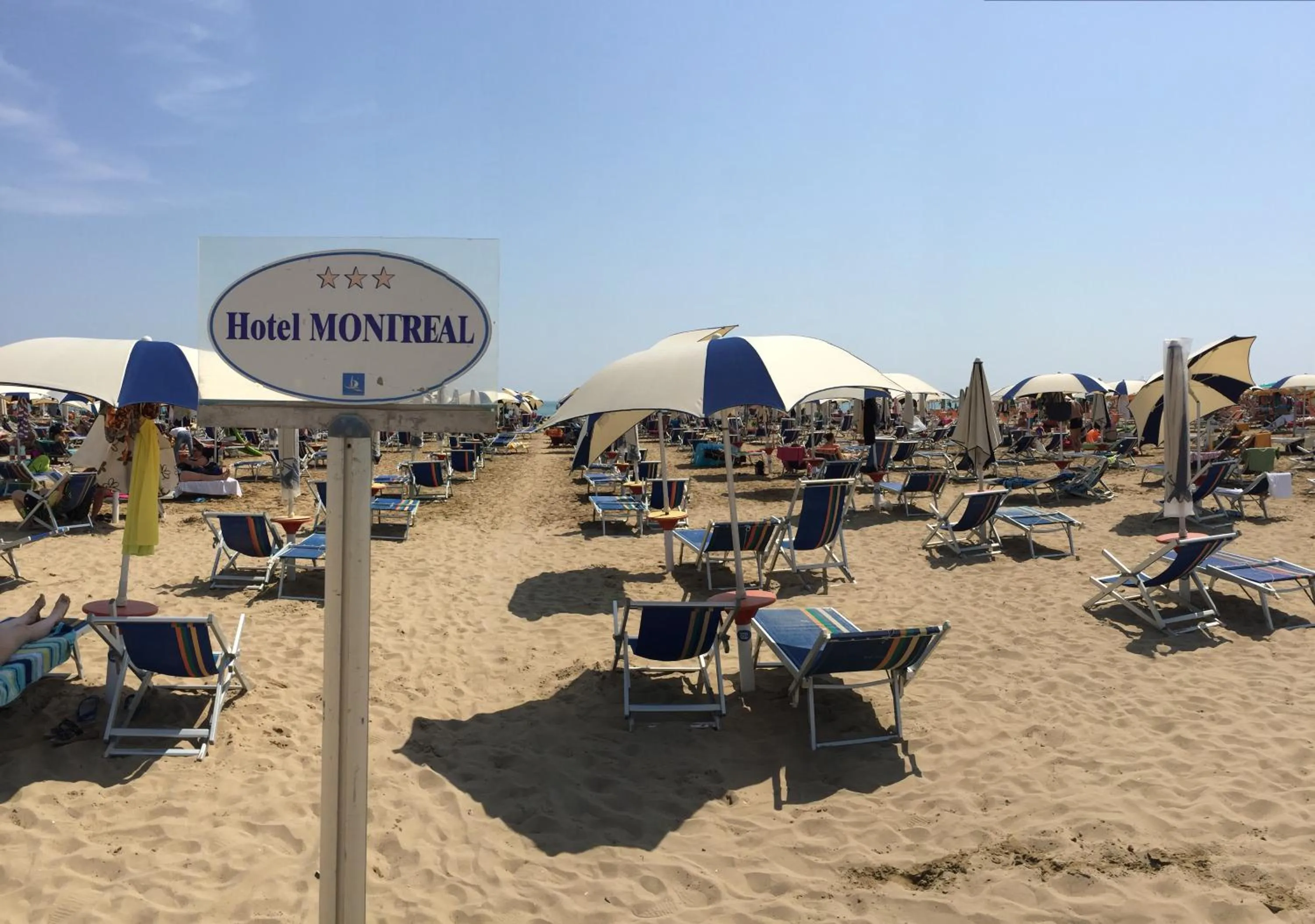 Beach in Hotel Montreal