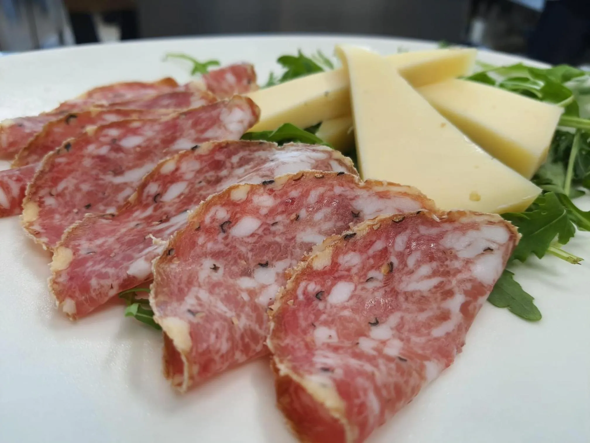 Restaurant/places to eat in Hotel Montreal