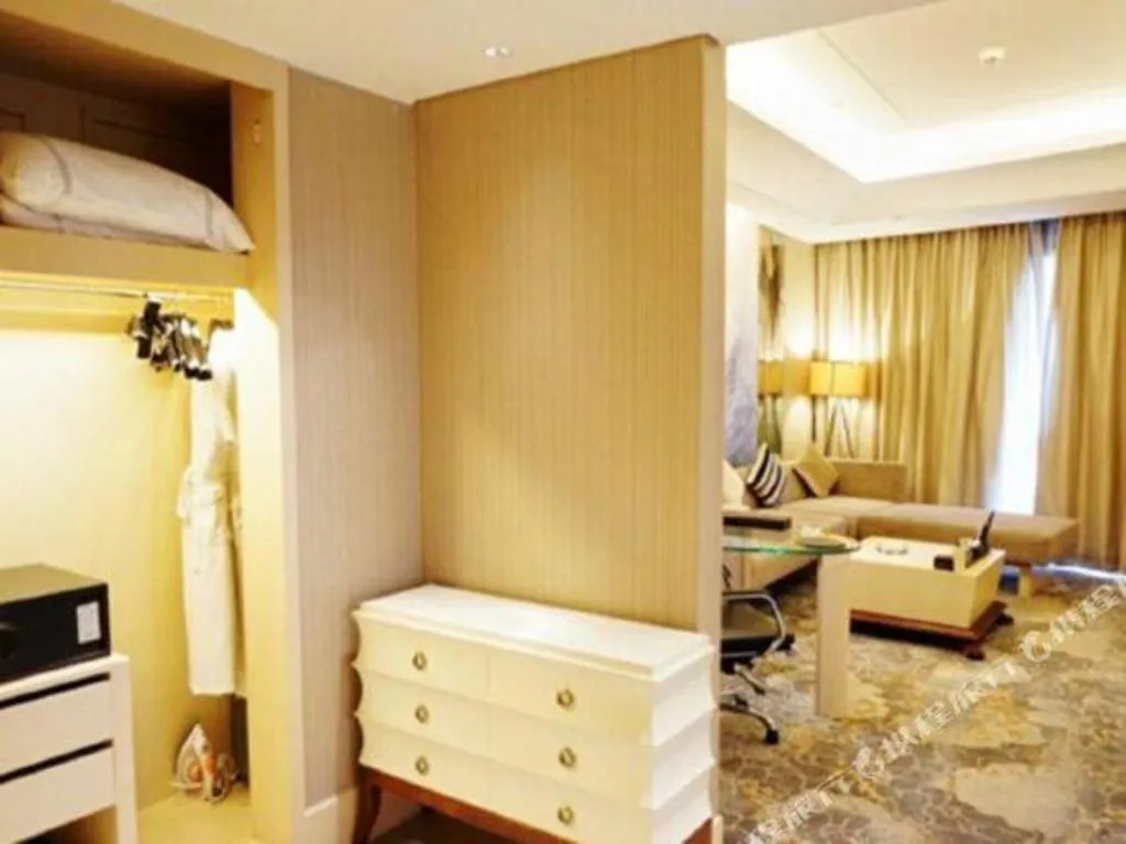 Bed in Grand Skylight International Hotel Gongqingcheng