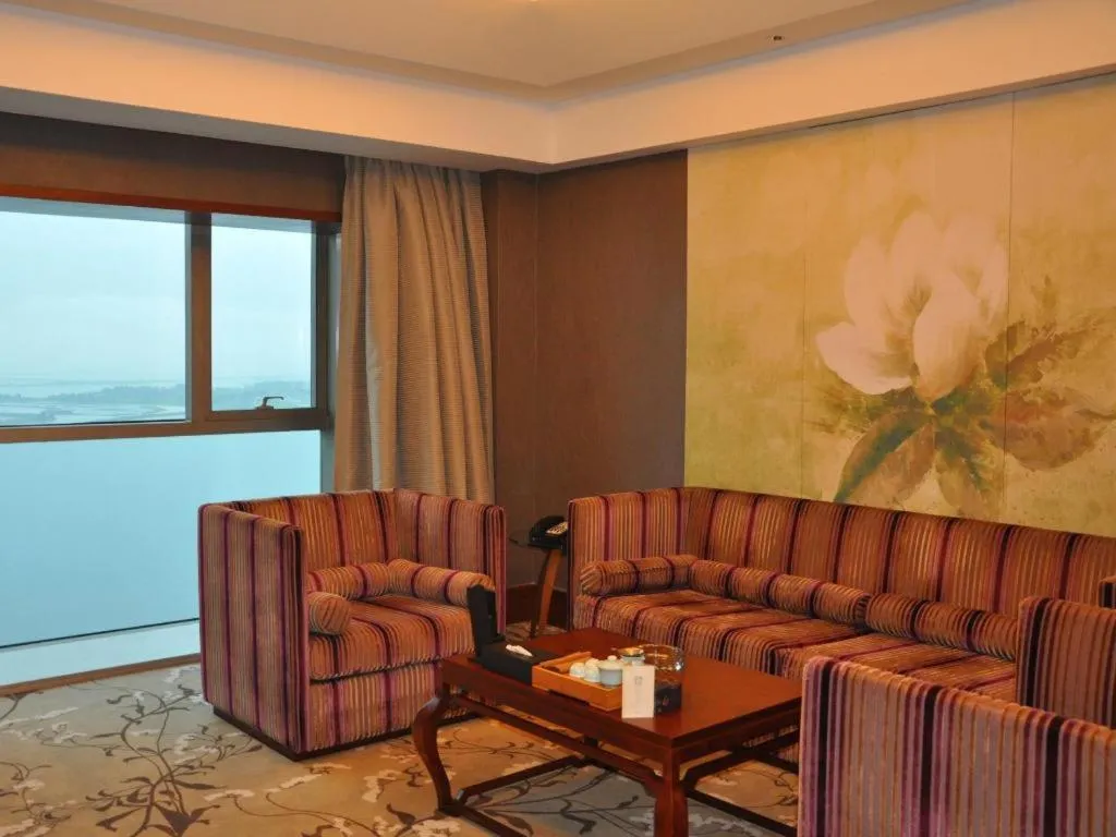 Grand Skylight International Hotel Gongqingcheng