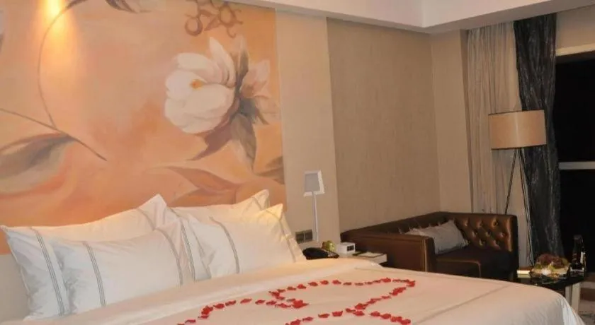 Bed in Grand Skylight International Hotel Gongqingcheng