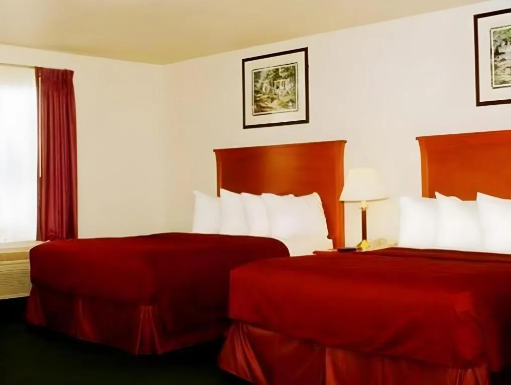 Bed in Quality Inn Kearney - Liberty