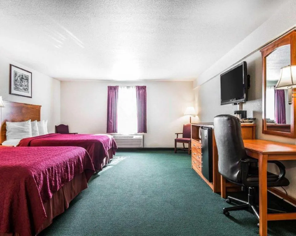 Bed in Quality Inn Kearney - Liberty