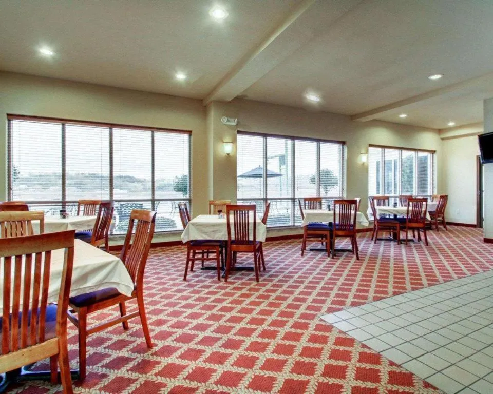 Clarion Suites Vidalia Riverfront