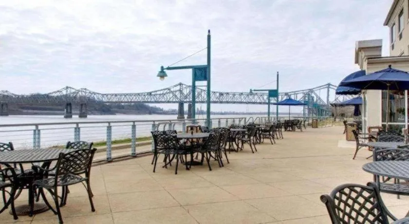 Clarion Suites Vidalia Riverfront