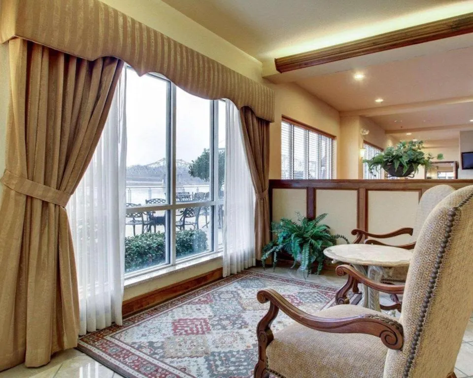 Clarion Suites Vidalia Riverfront