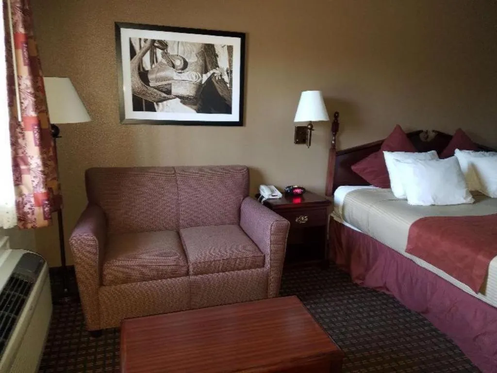 Bed in Best Western Johnson City Inn