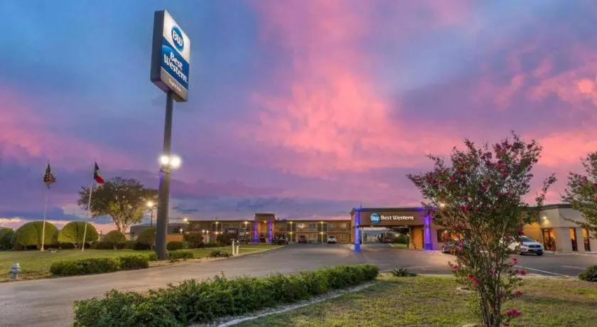 Best Western Taylor Inn