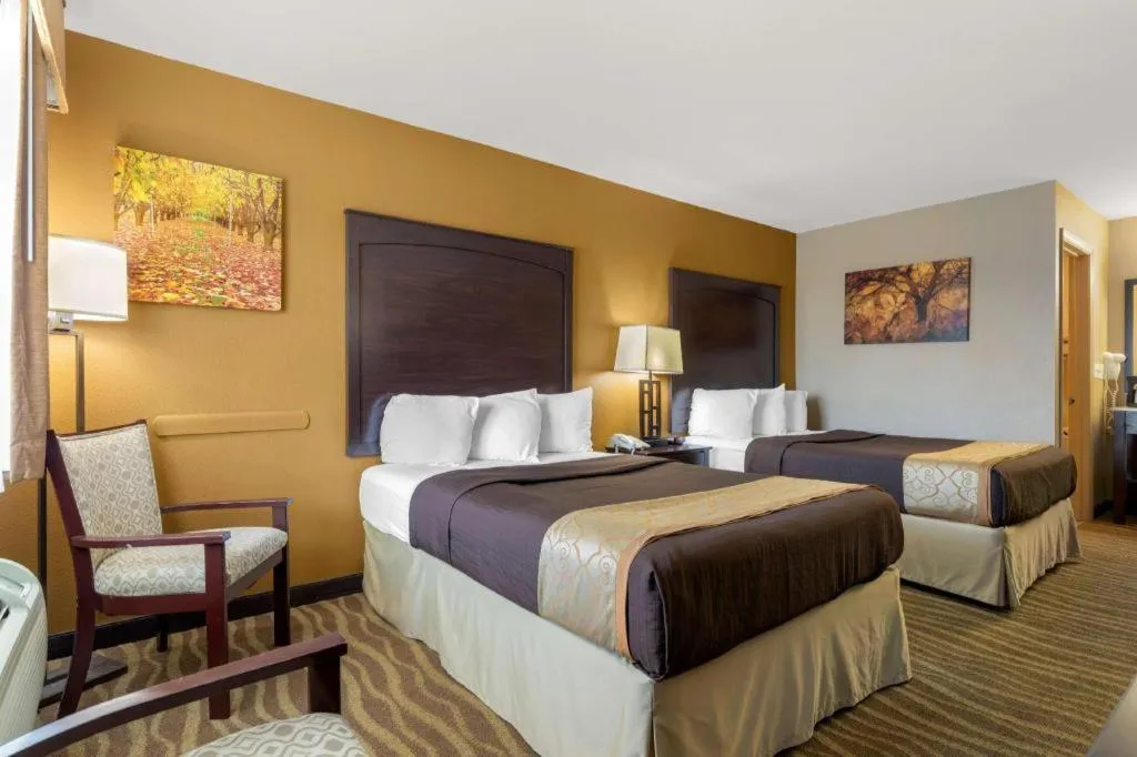 Bed in Best Western Taylor Inn