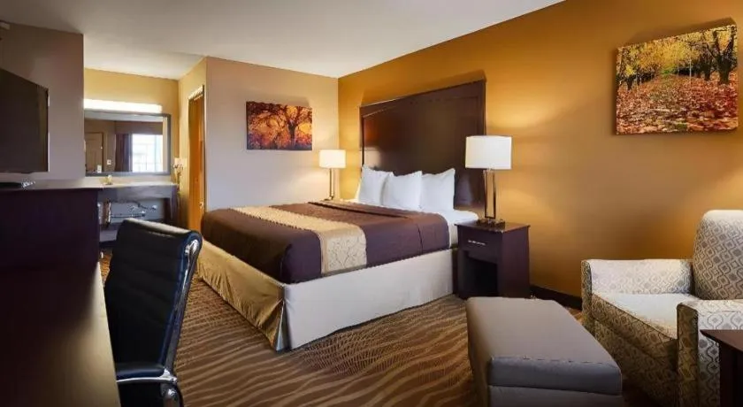 Bed in Best Western Taylor Inn