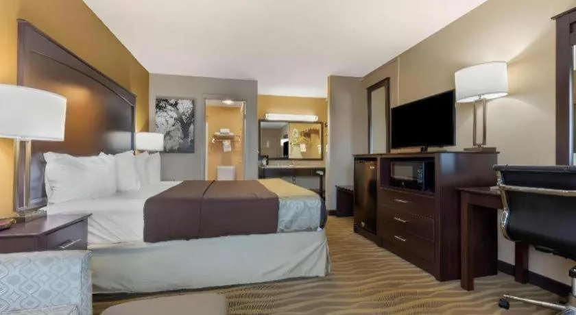 Bed in Best Western Taylor Inn